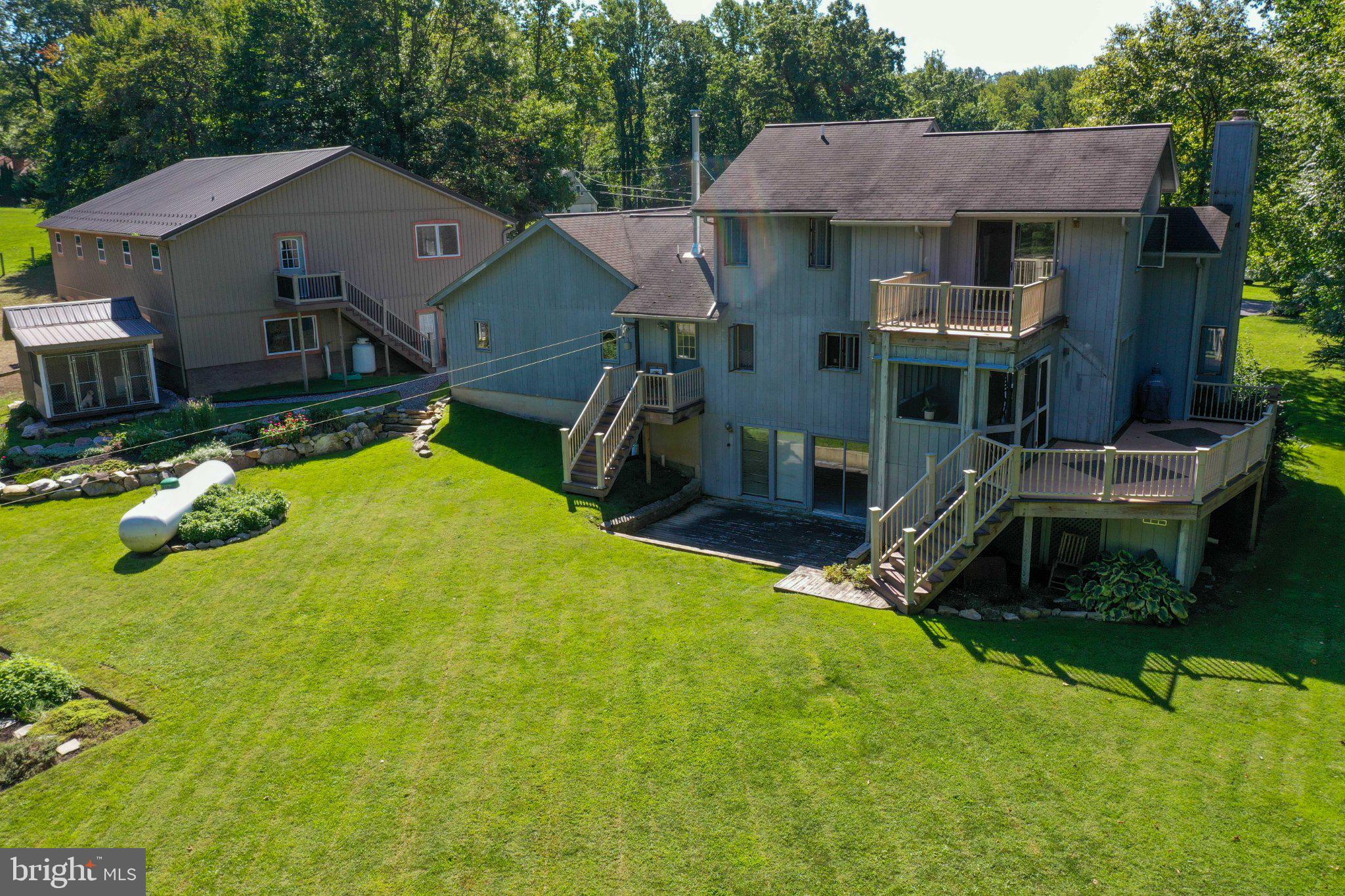 786 Lime Quarry Rd, Gap, PA 17527 photo