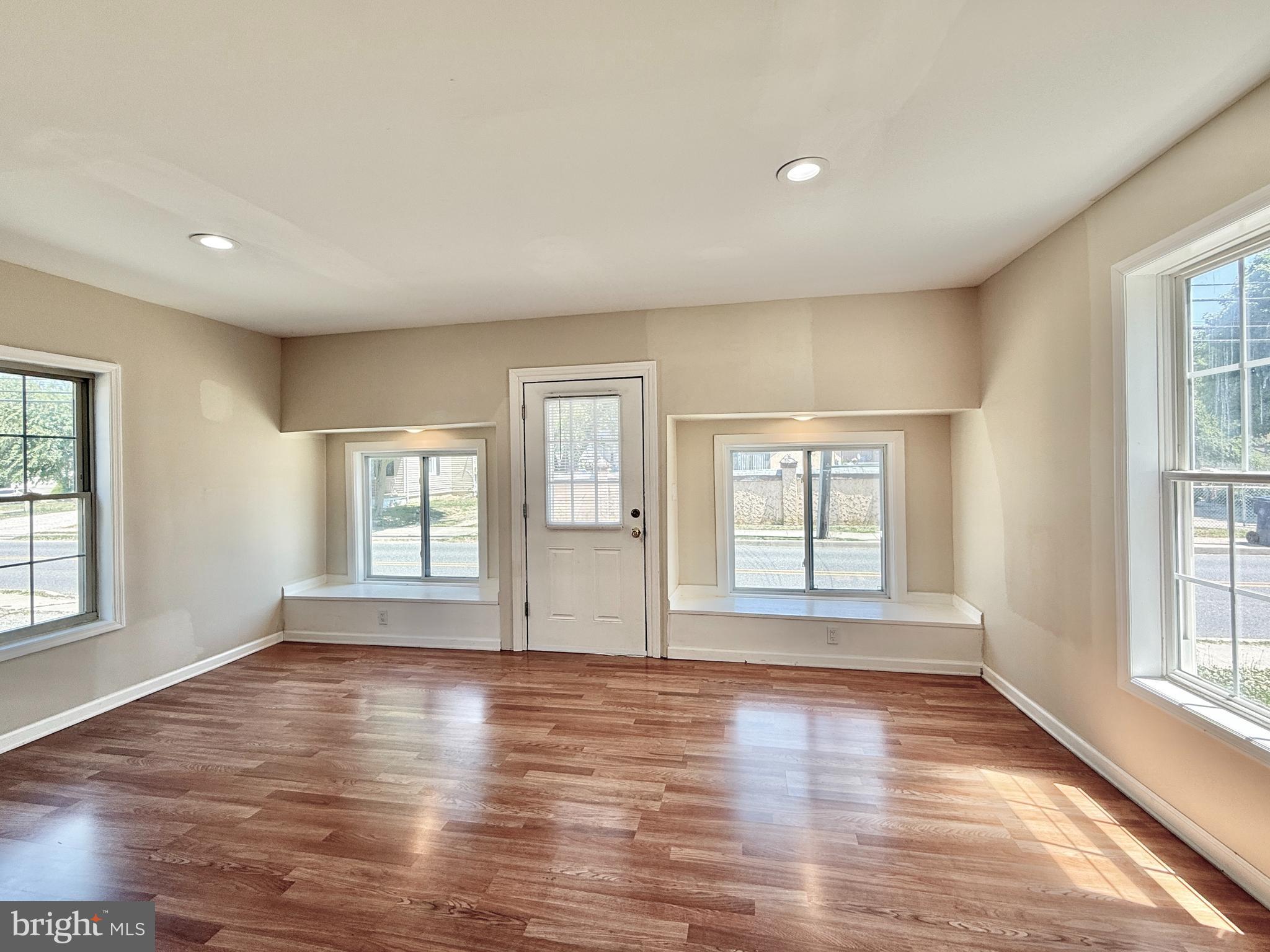 343 Blue Bell Rd, Williamstown, NJ 08094 photo