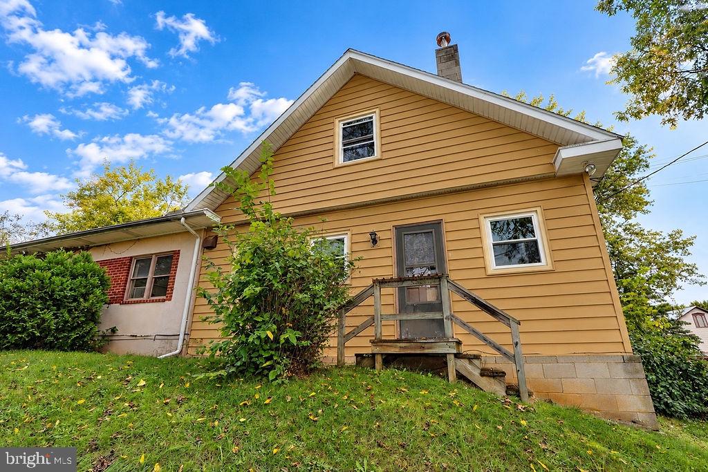 113 Lindbergh Dr, Palmyra, PA 17078 photo