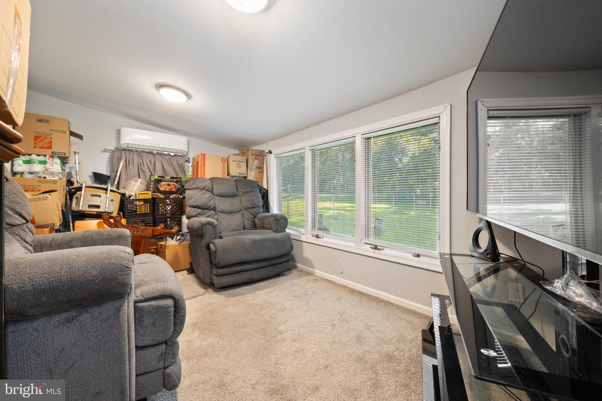 475 Evergreen Ave, Philadelphia, PA 19128 photo