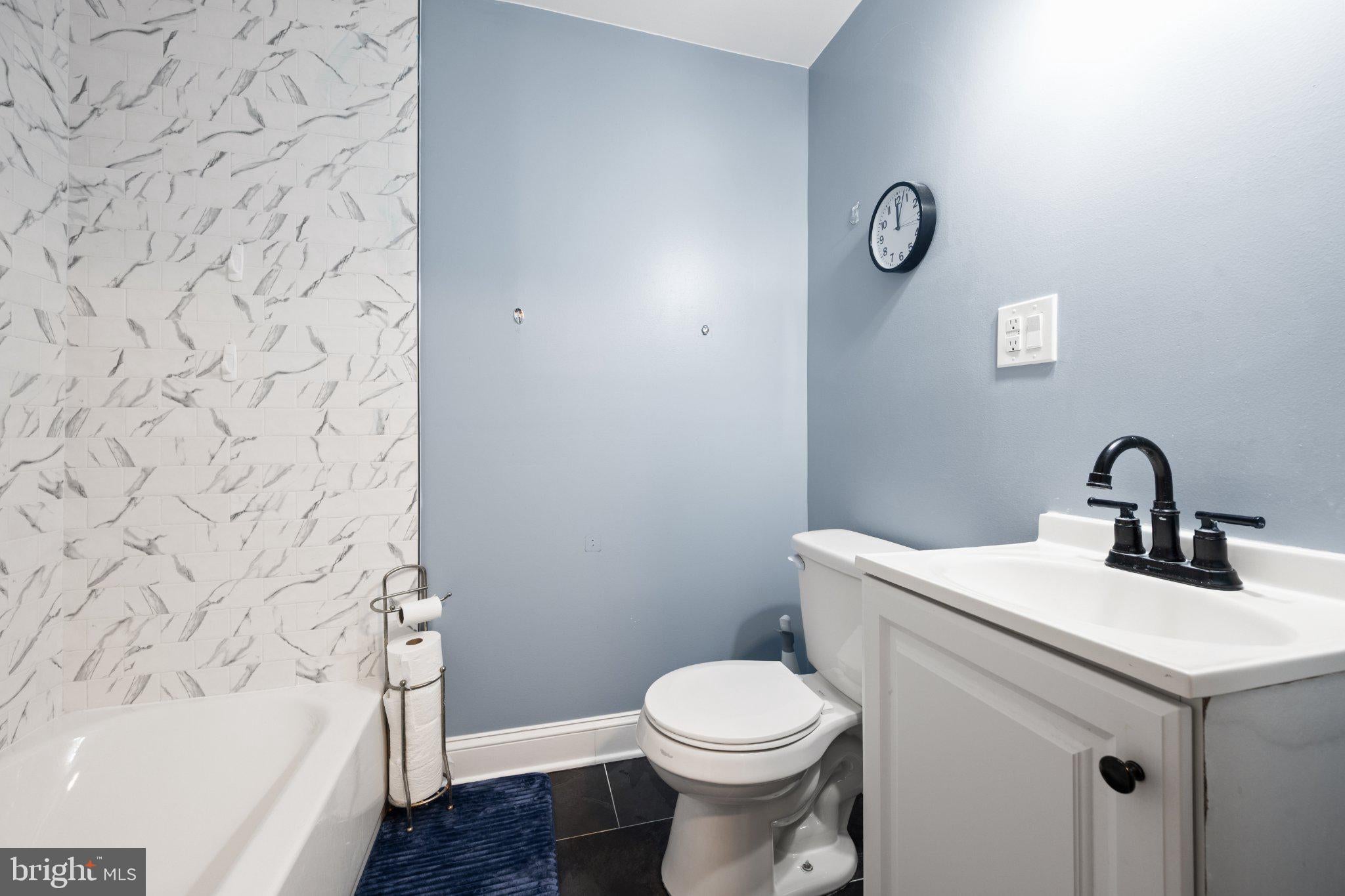 475 Evergreen Ave, Philadelphia, PA 19128 photo