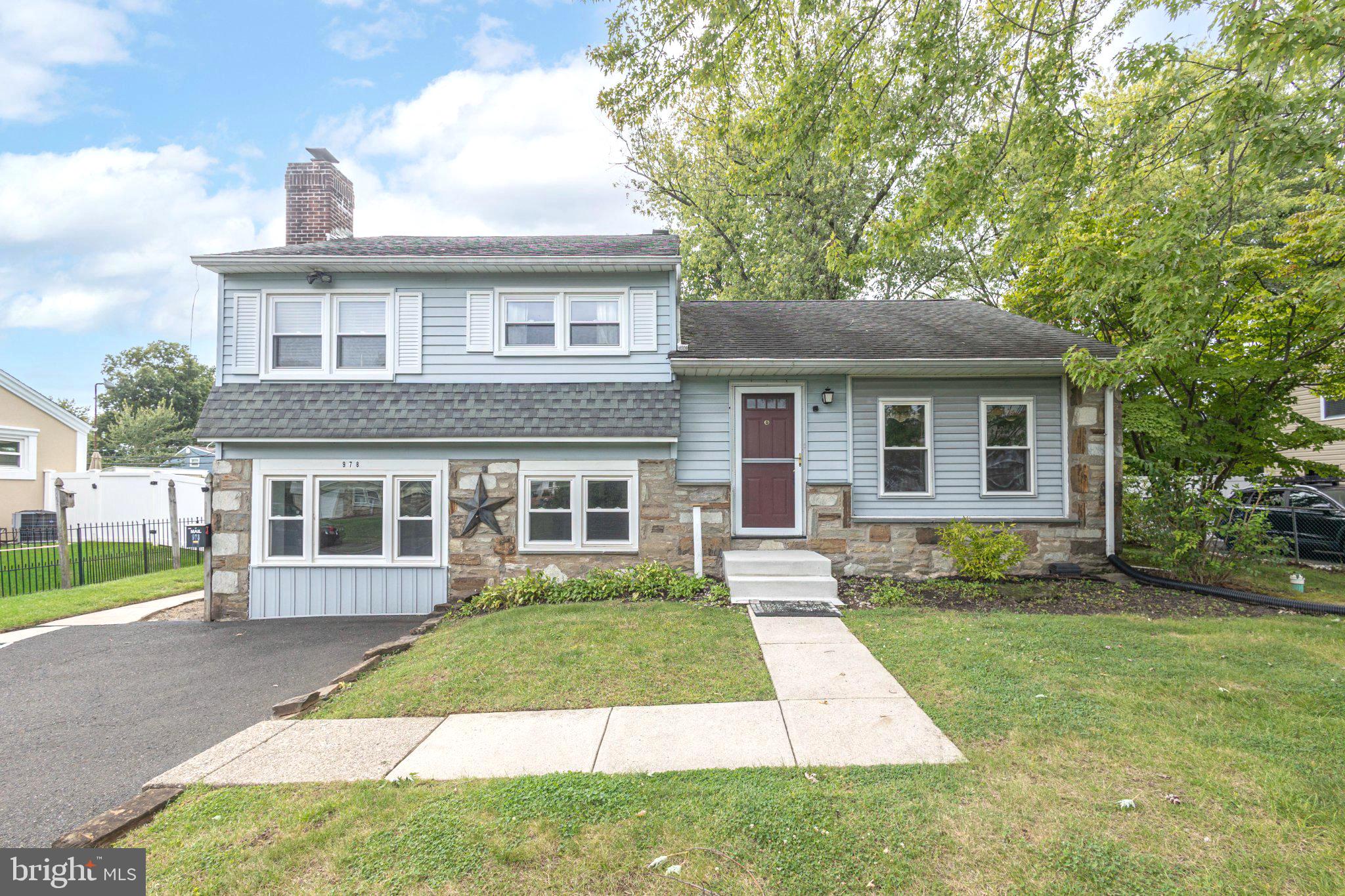 978 Coronet Rd, Warminster, PA 18974