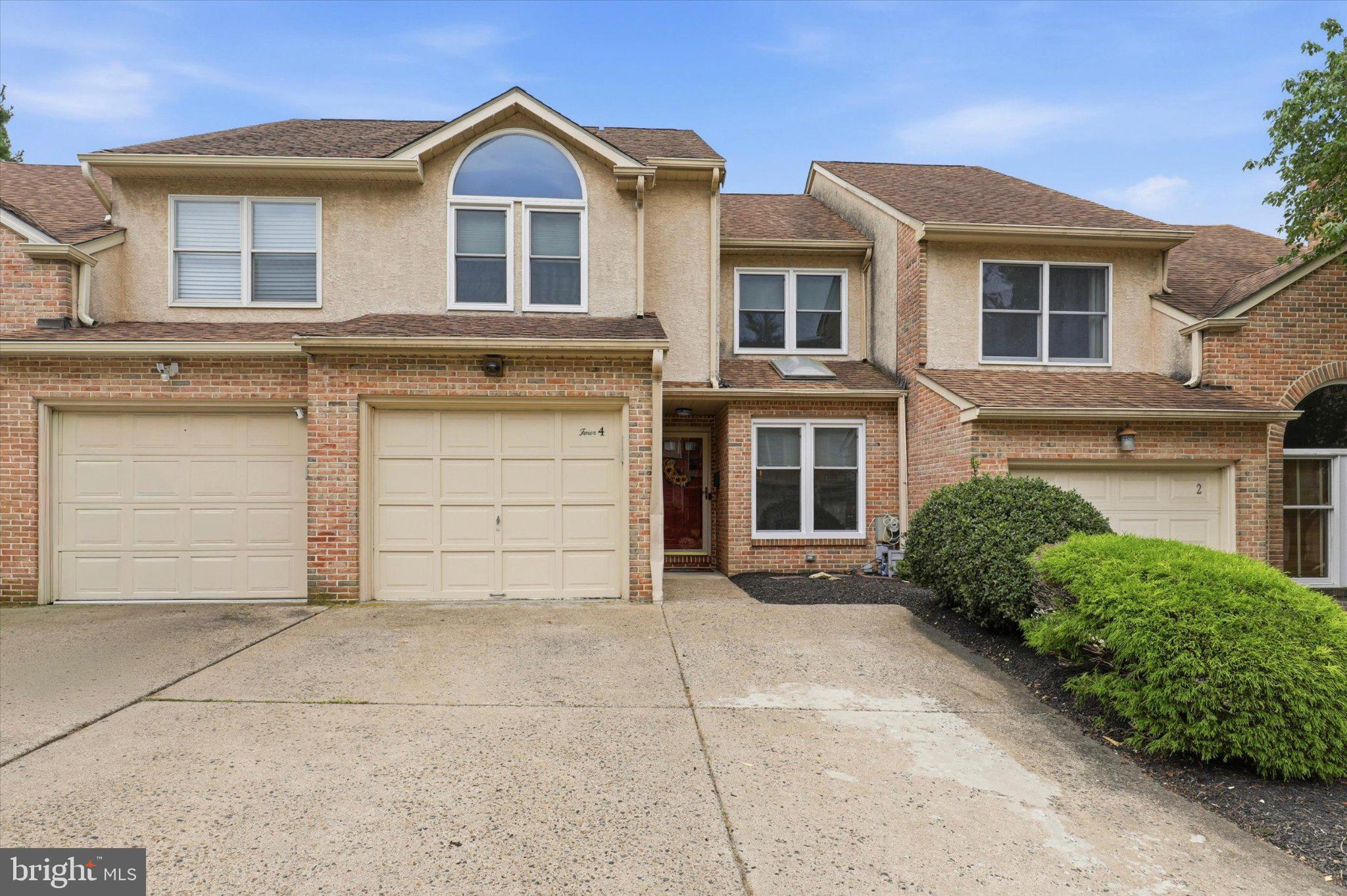 4 Summit Ct, Plymouth Meeting, PA 19462