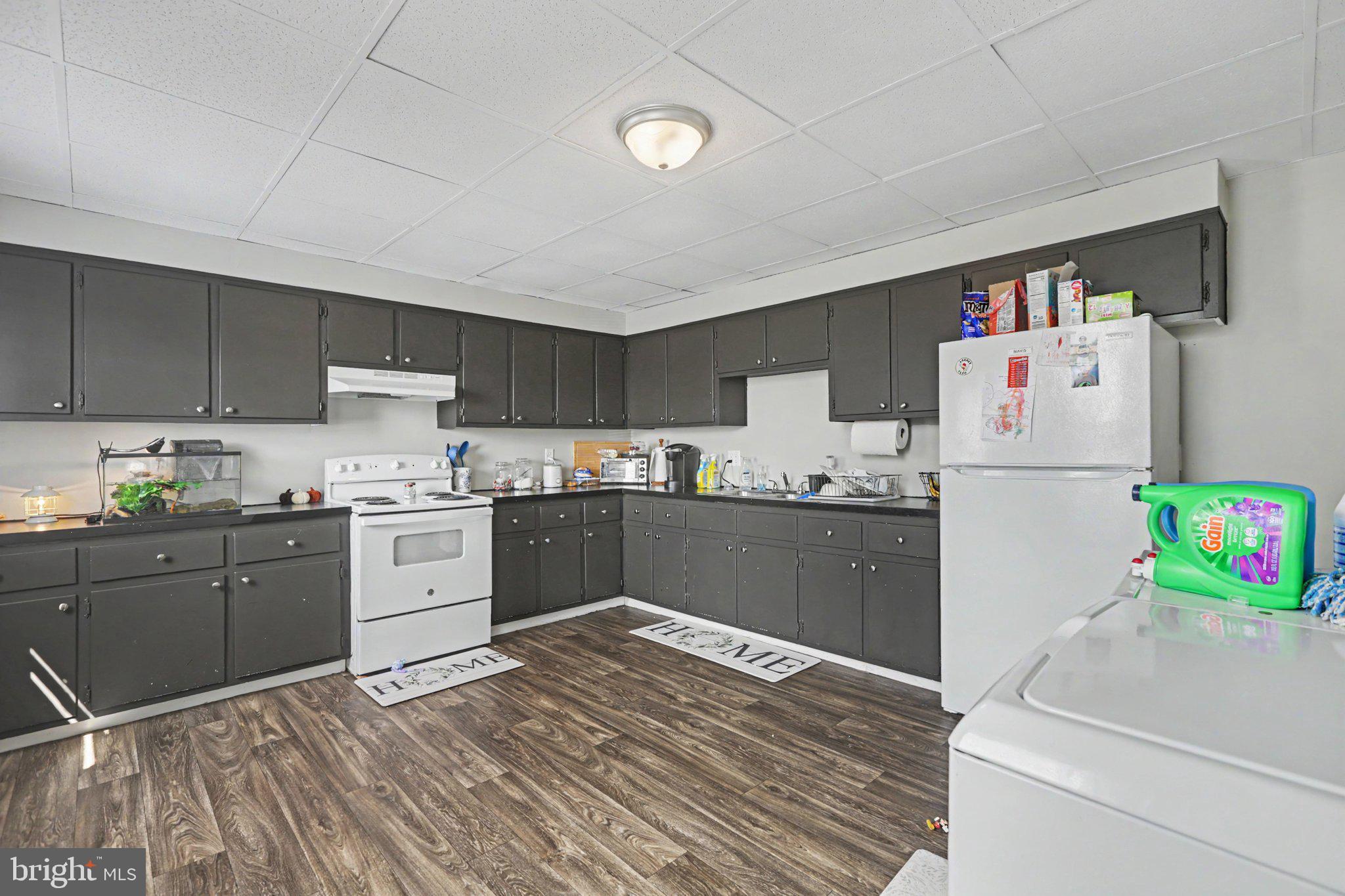 110 N York St, Etters, PA 17319 photo