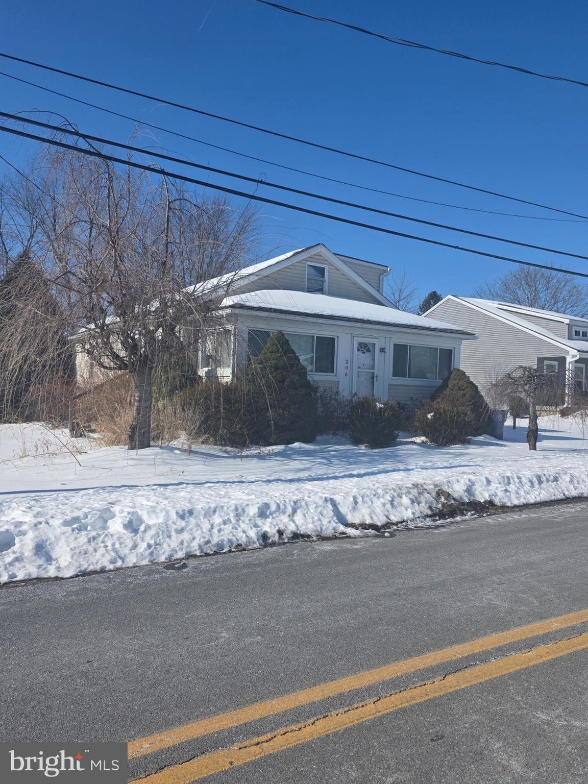 206 Gannett St, Harrisburg, PA 17112 photo