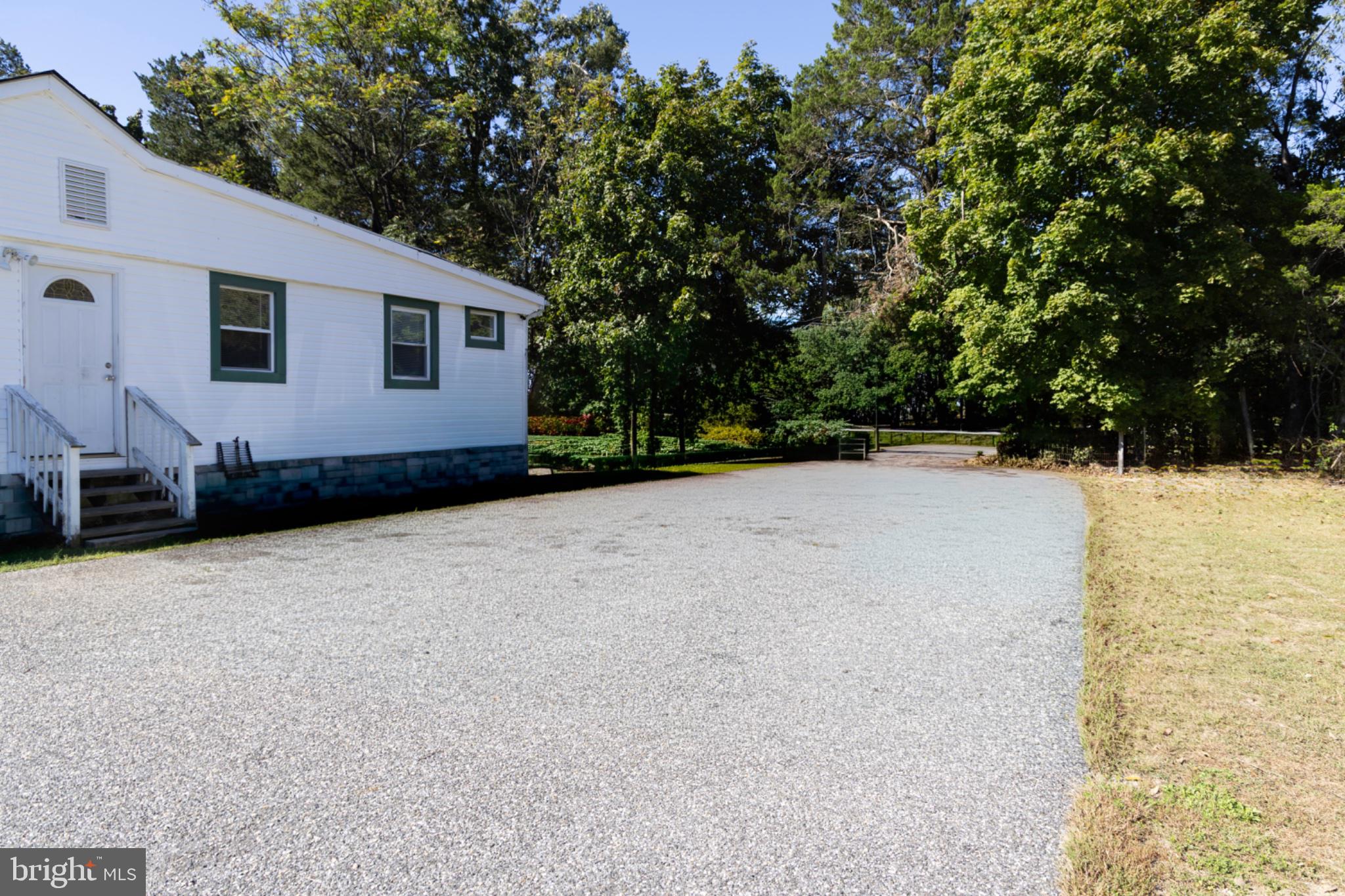 1278 W Oak Rd, Vineland, NJ 08360 photo