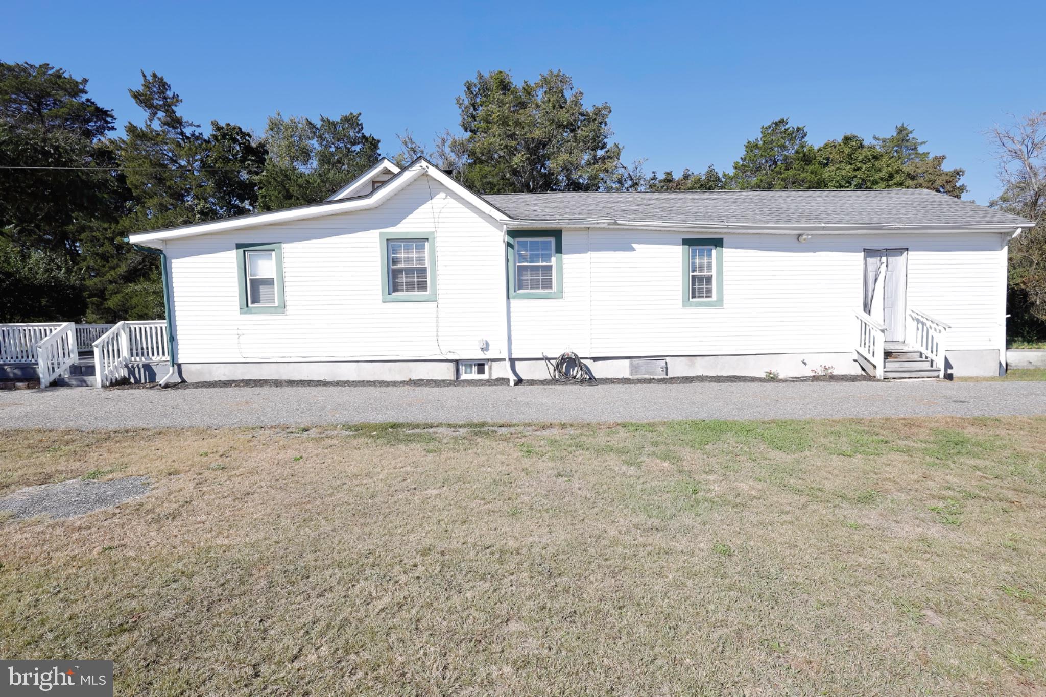 1278 W Oak Rd, Vineland, NJ 08360 photo
