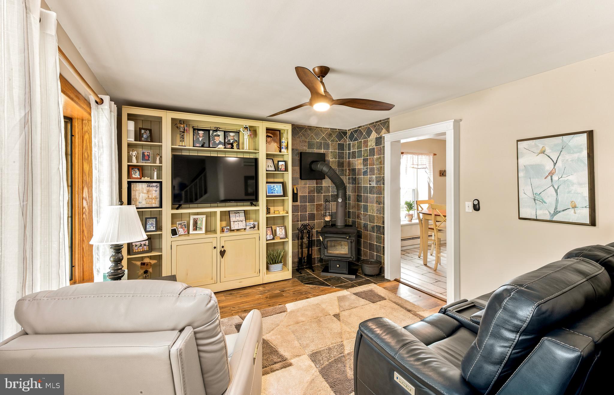15 Eagle Ct, Sicklerville, NJ 08081 photo