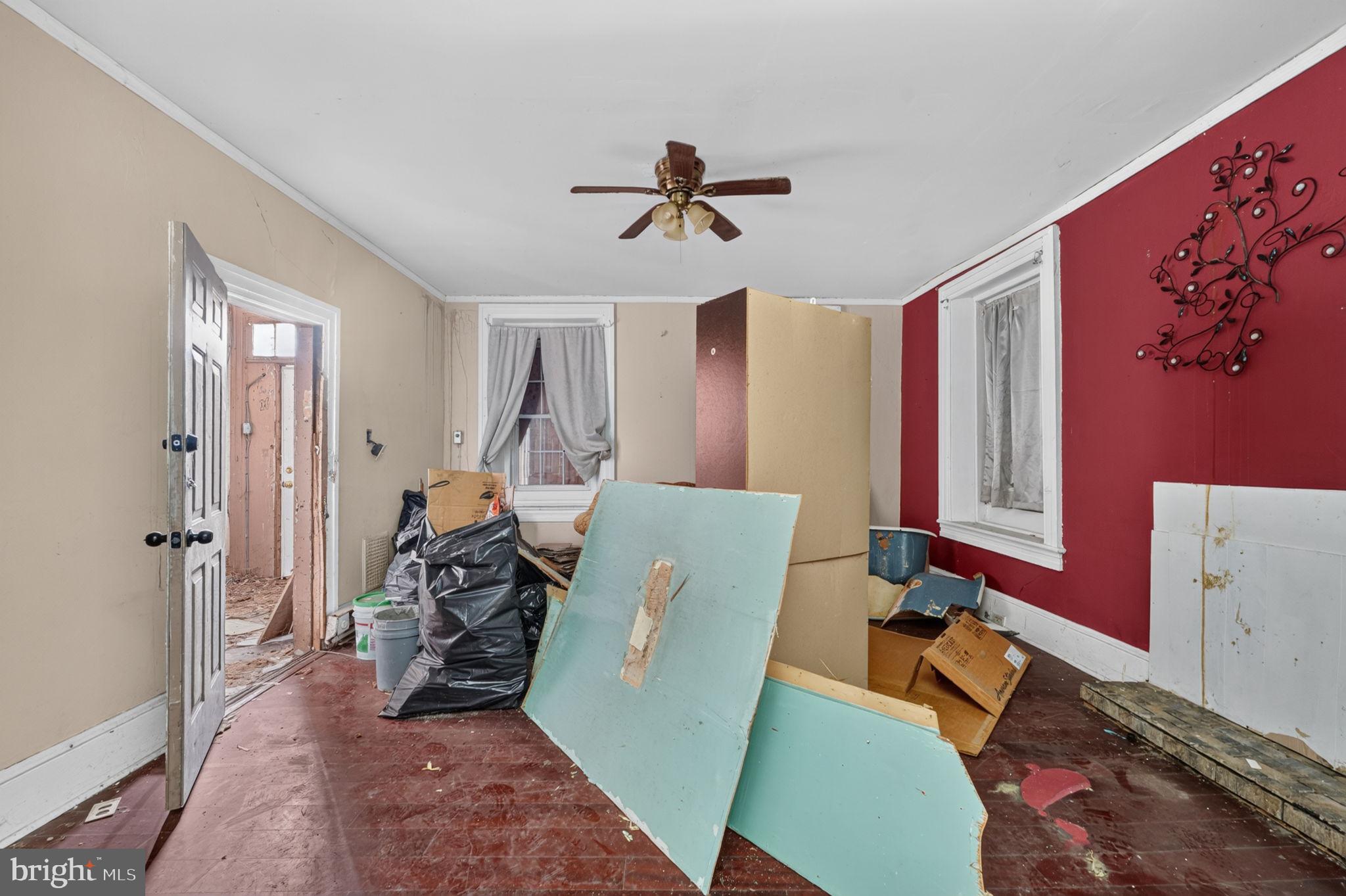 242 W Main St, Elkton, MD 21921 photo