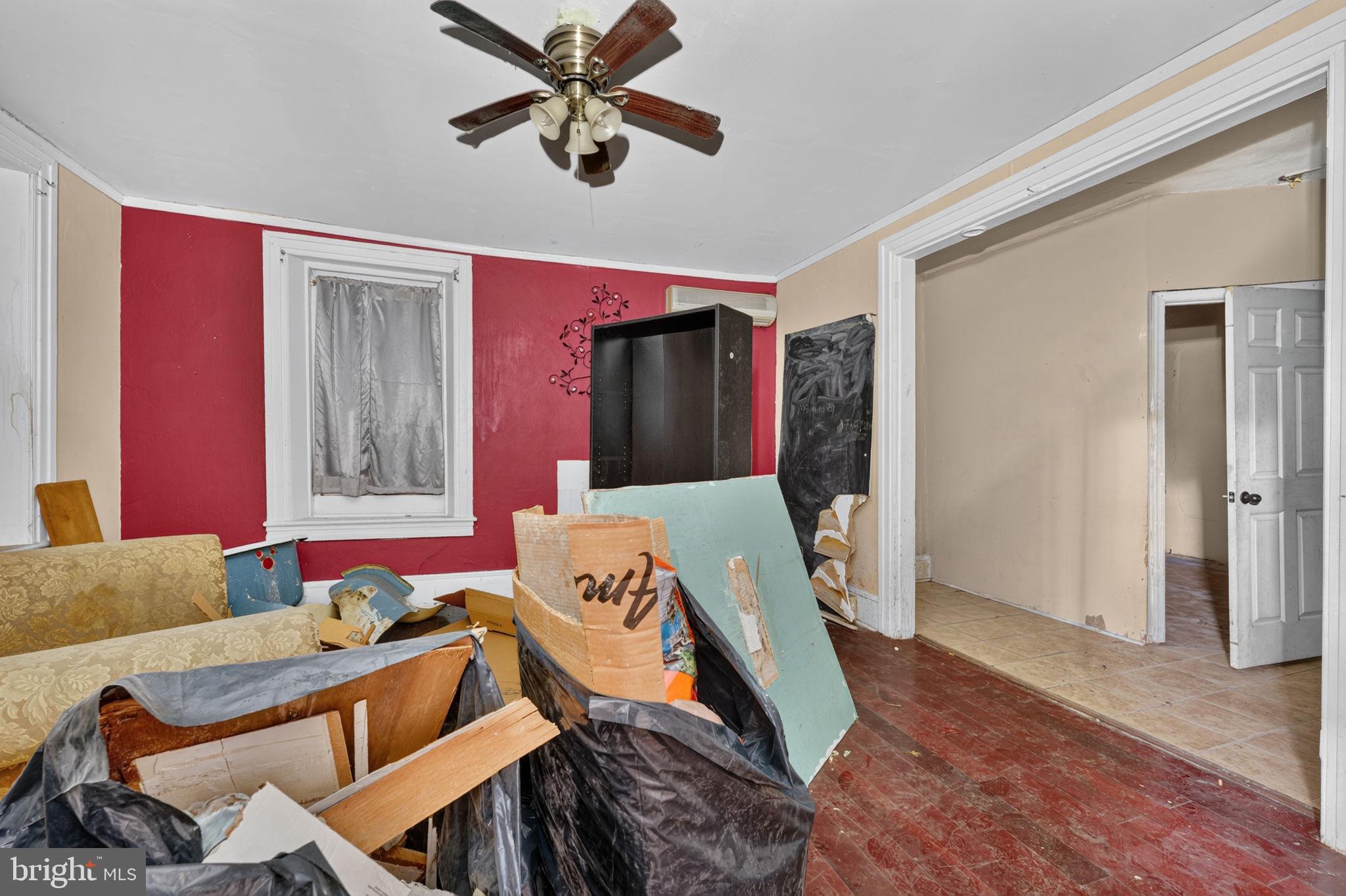 242 W Main St, Elkton, MD 21921 photo