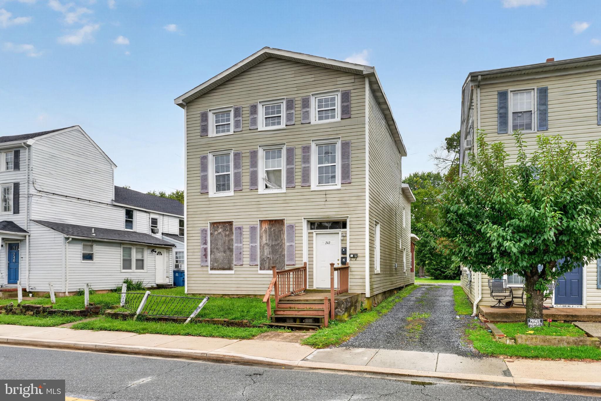 242 Main St, Elkton, MD 21921