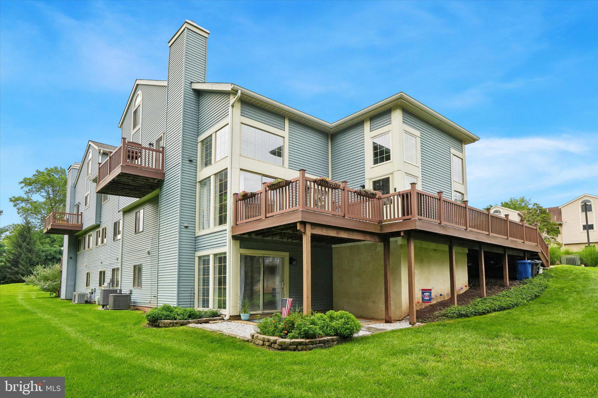 455 Brown Briar Cir, Horsham, PA 19044