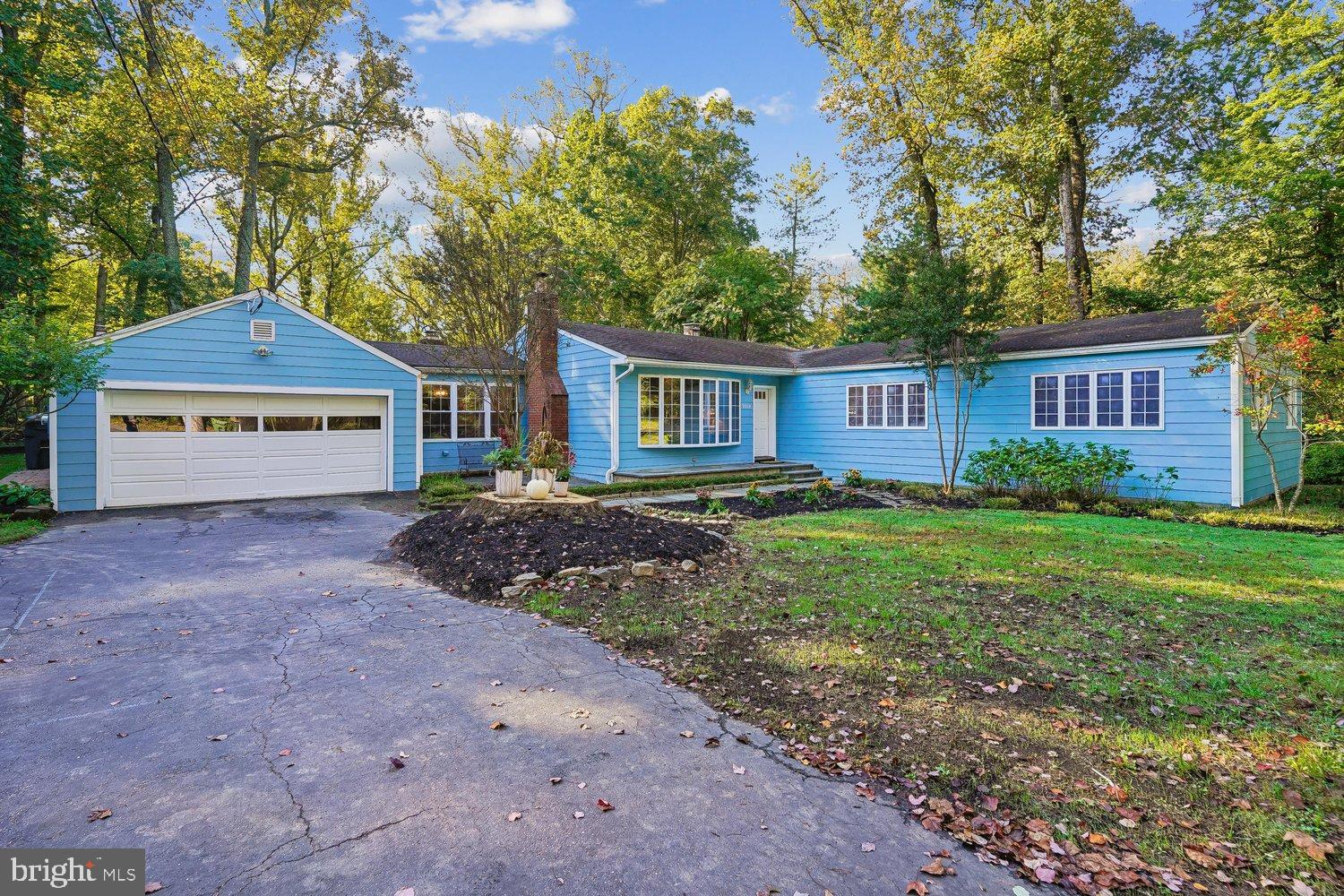 9804 Clover Ln, Rockville, MD 20854