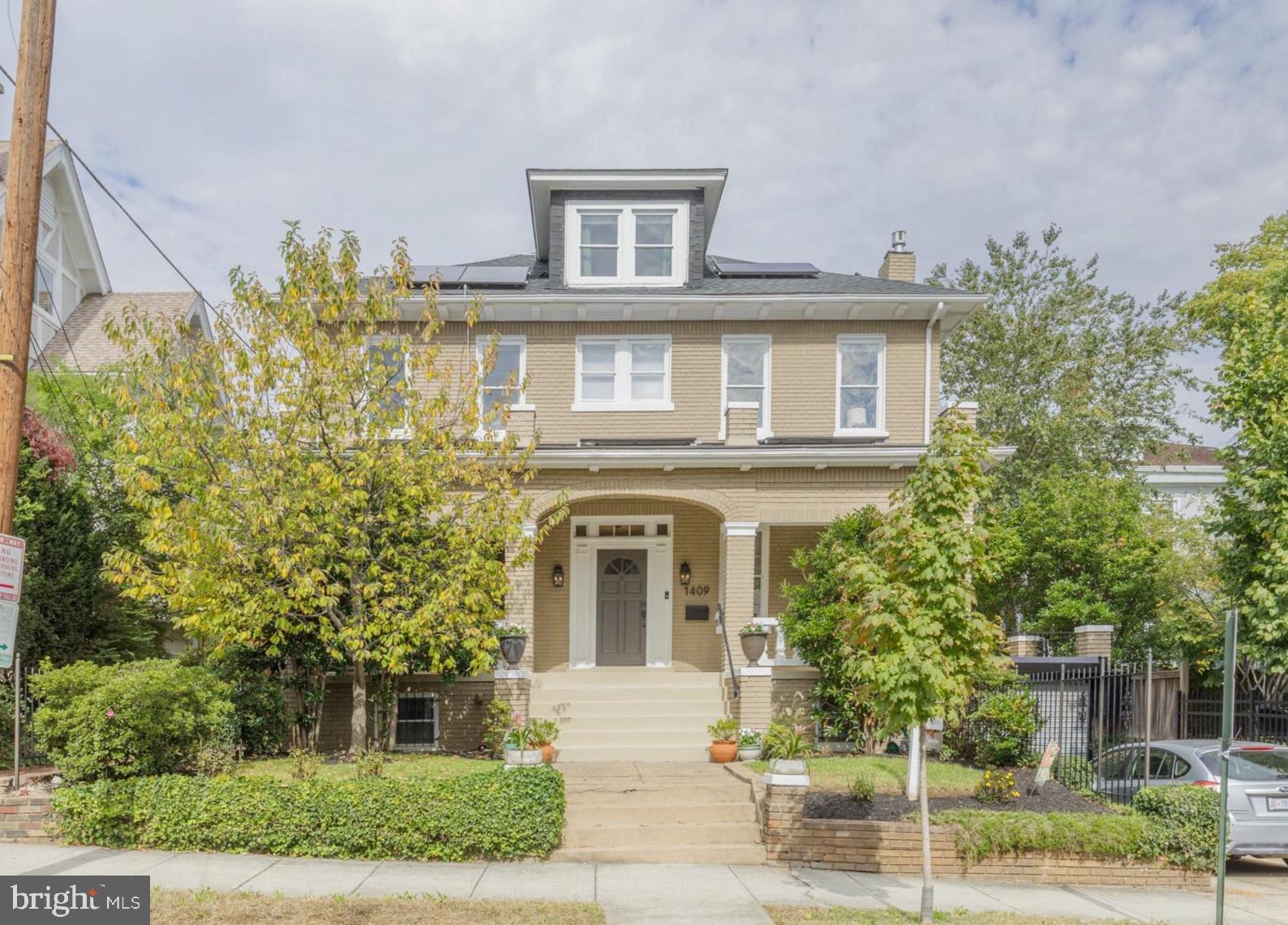 1409 Decatur St, Washington, DC 20011