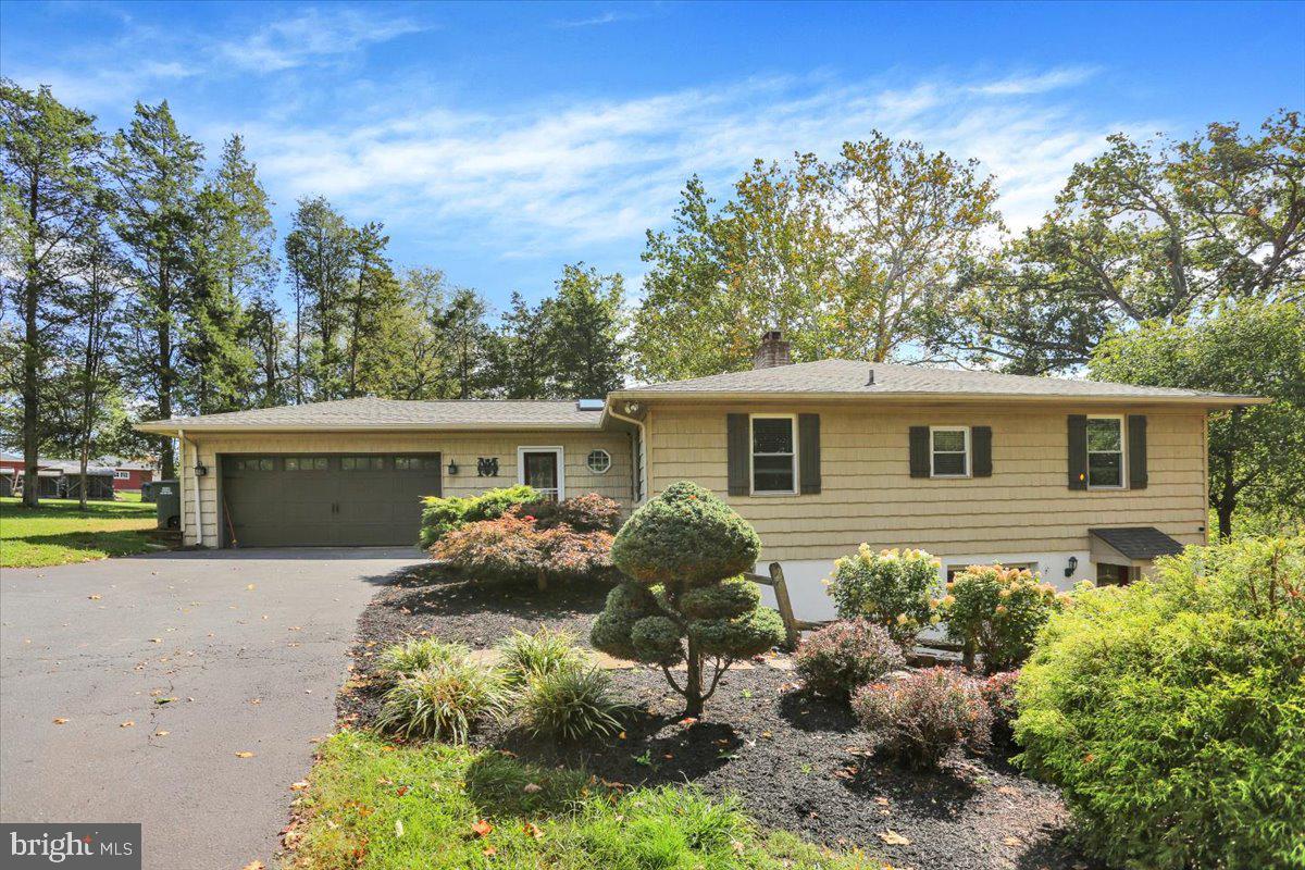 240 Monocacy Creek Rd, Douglassville, PA 19508 photo
