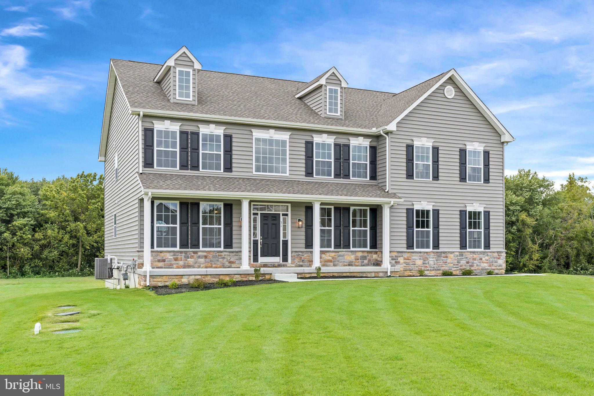 8 Summit Dr, Smyrna, DE 19977