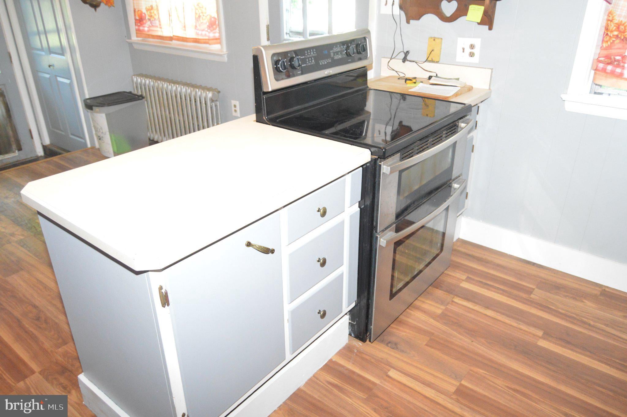 999 Huffs Church Rd, Alburtis, PA 18011 photo