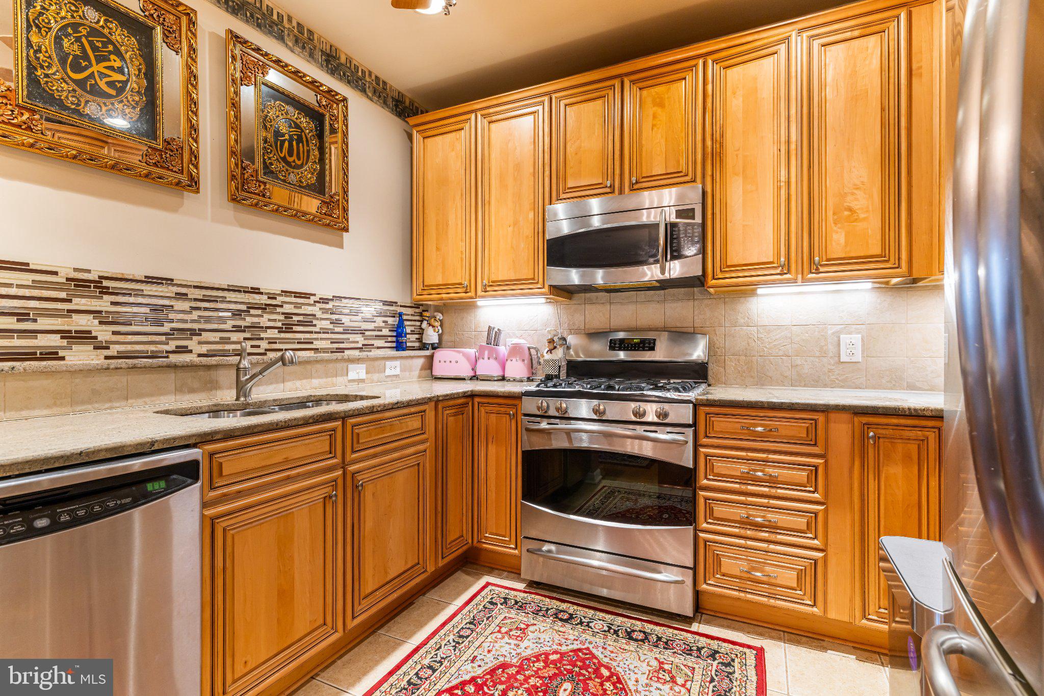412 Carson Terrace, Huntingdon Valley, PA 19006 photo