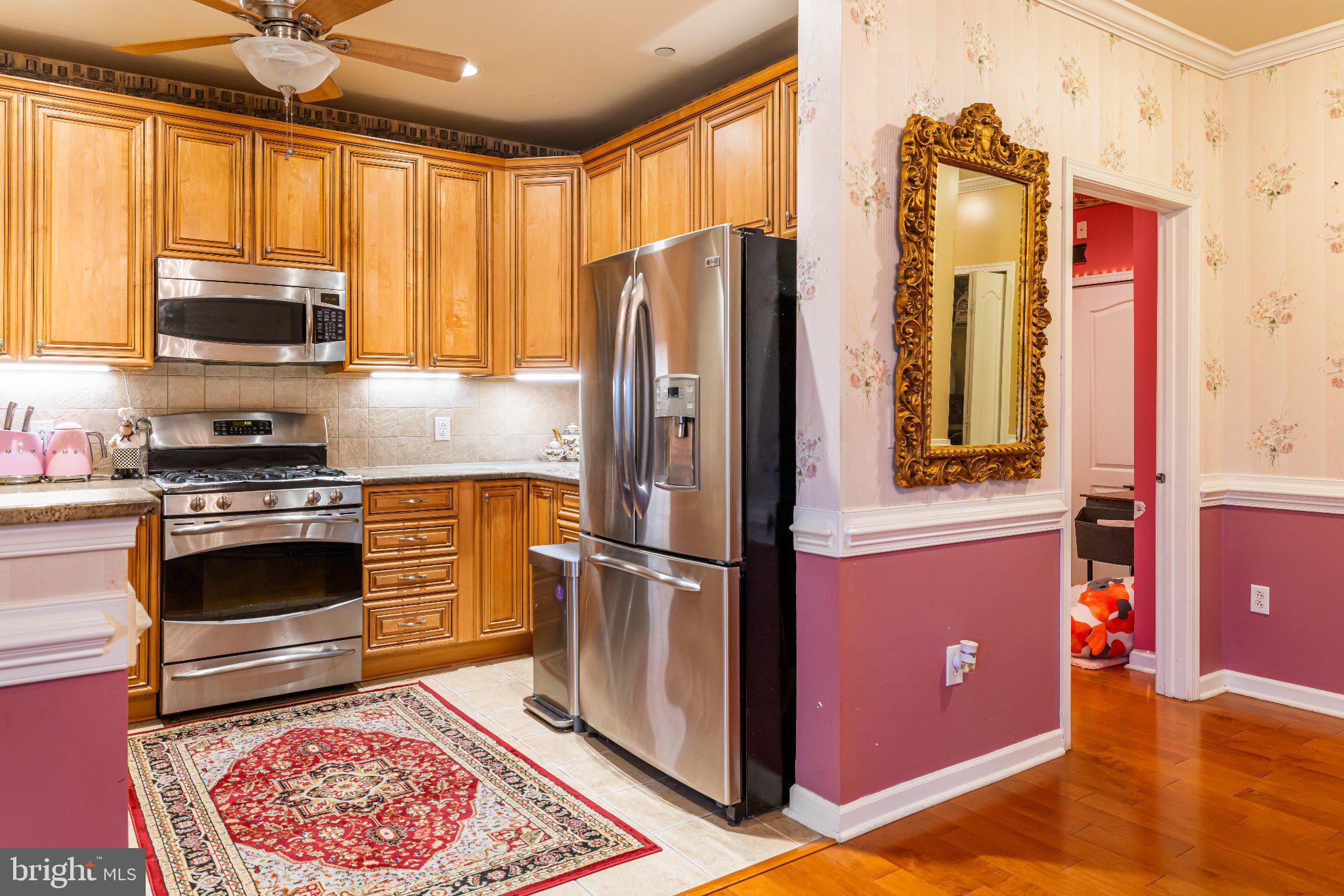 412 Carson Terrace, Huntingdon Valley, PA 19006 photo