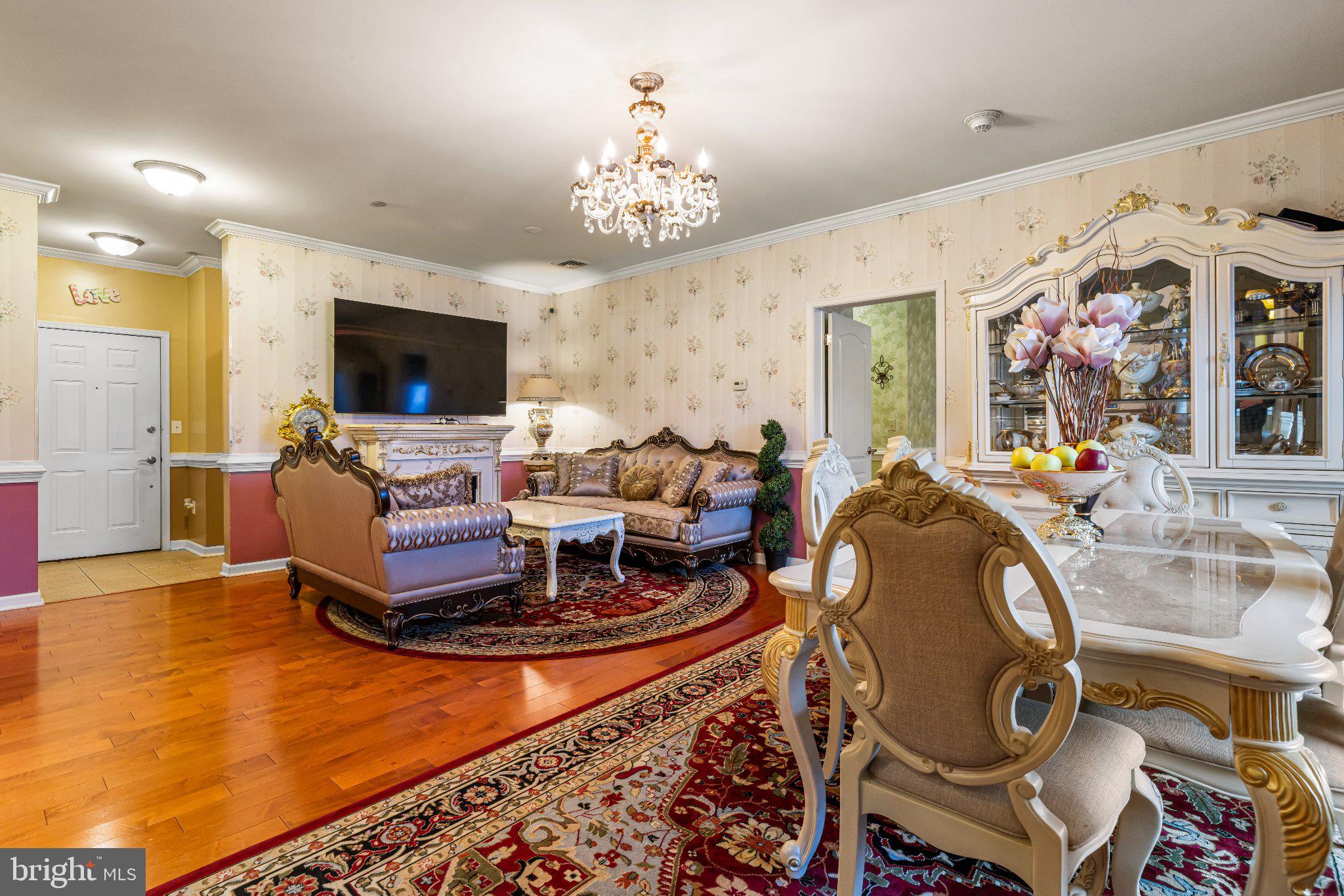 412 Carson Terrace, Huntingdon Valley, PA 19006 photo