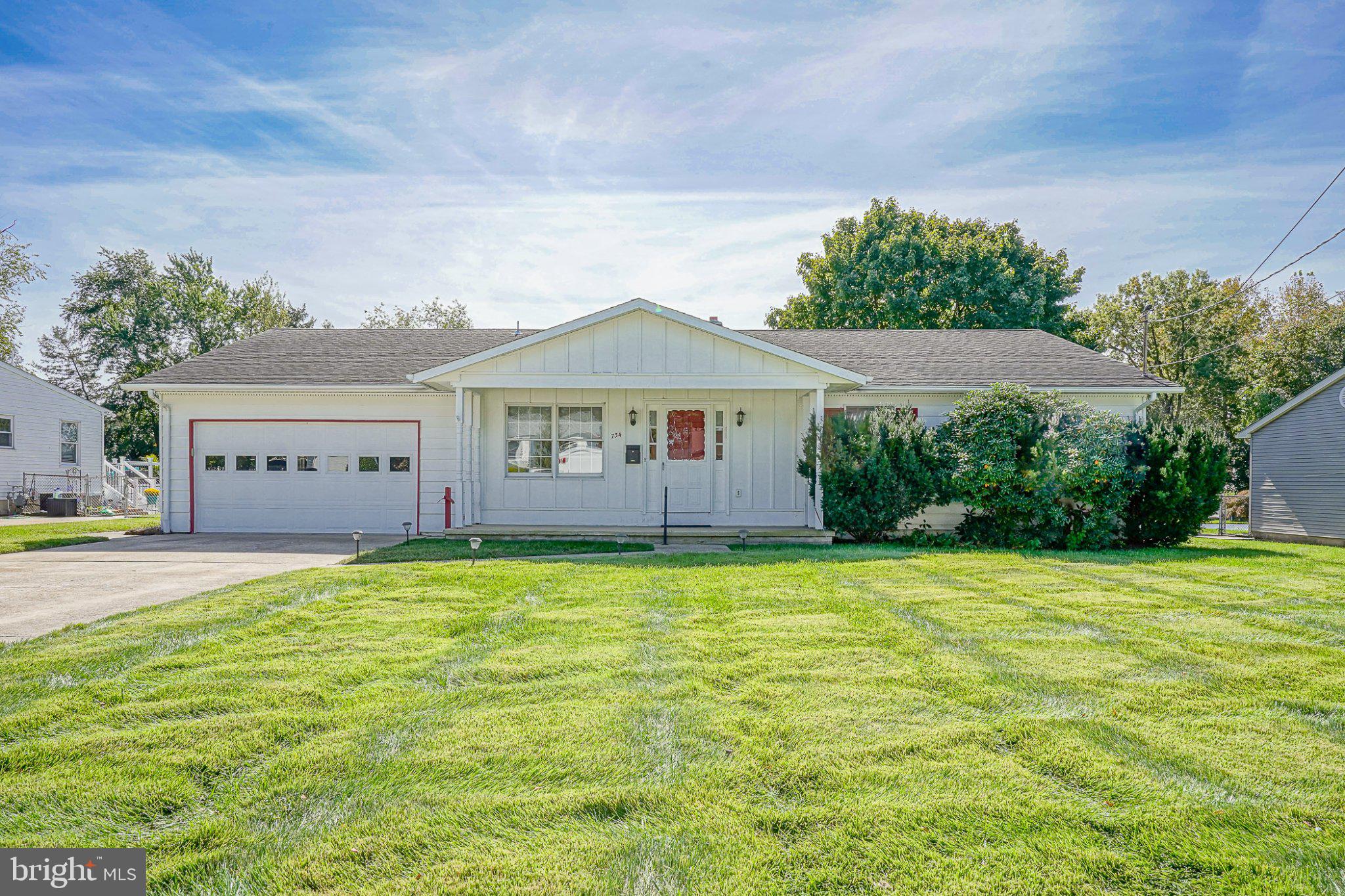 734 Allen Ave, Gibbstown, NJ 08027