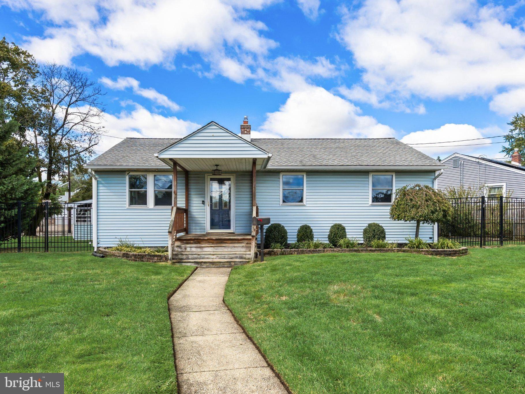 429 Hubbs Dr, Palmyra, NJ 08065