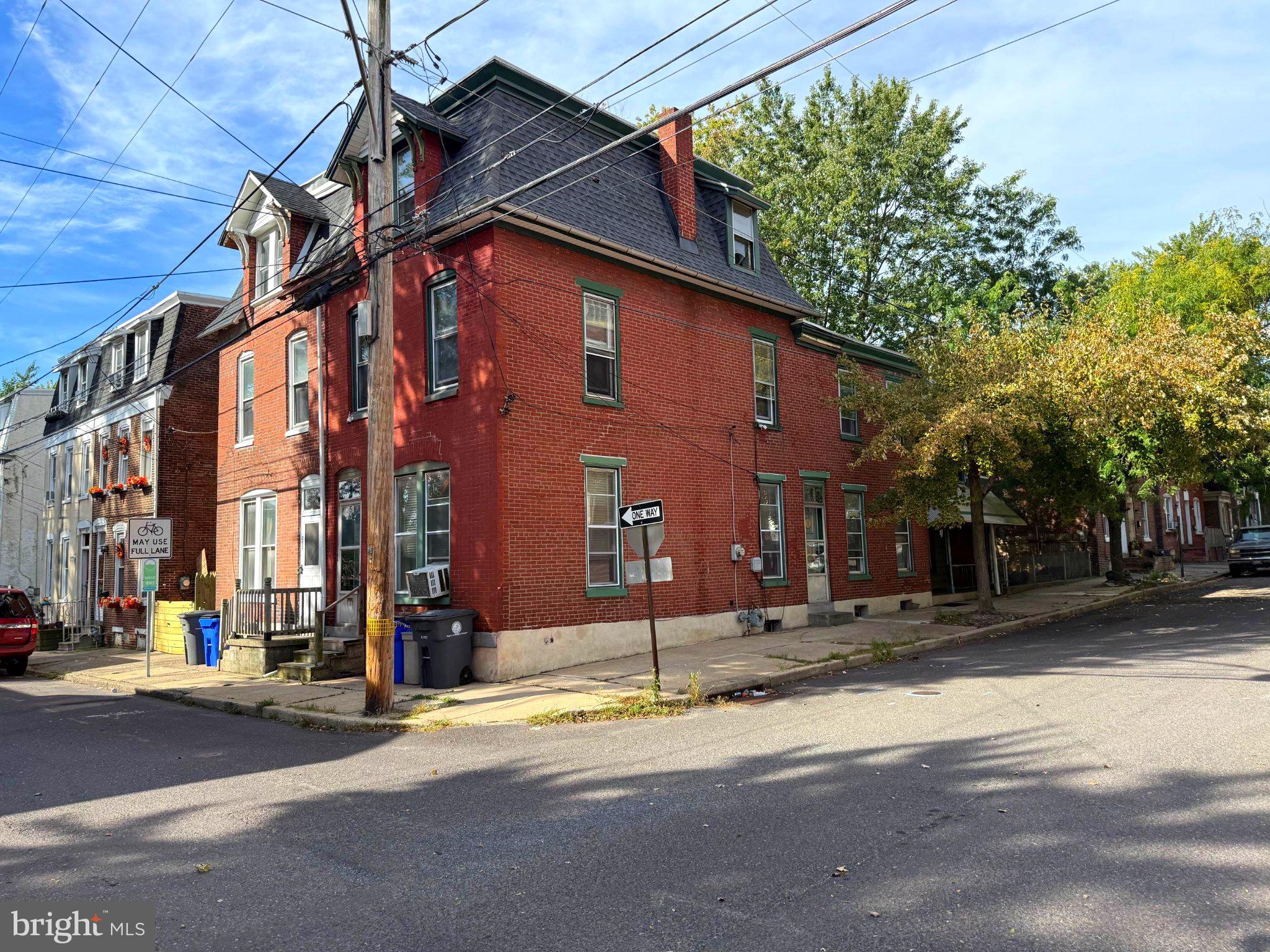 151 S Franklin St, Pottstown, PA 19464 photo