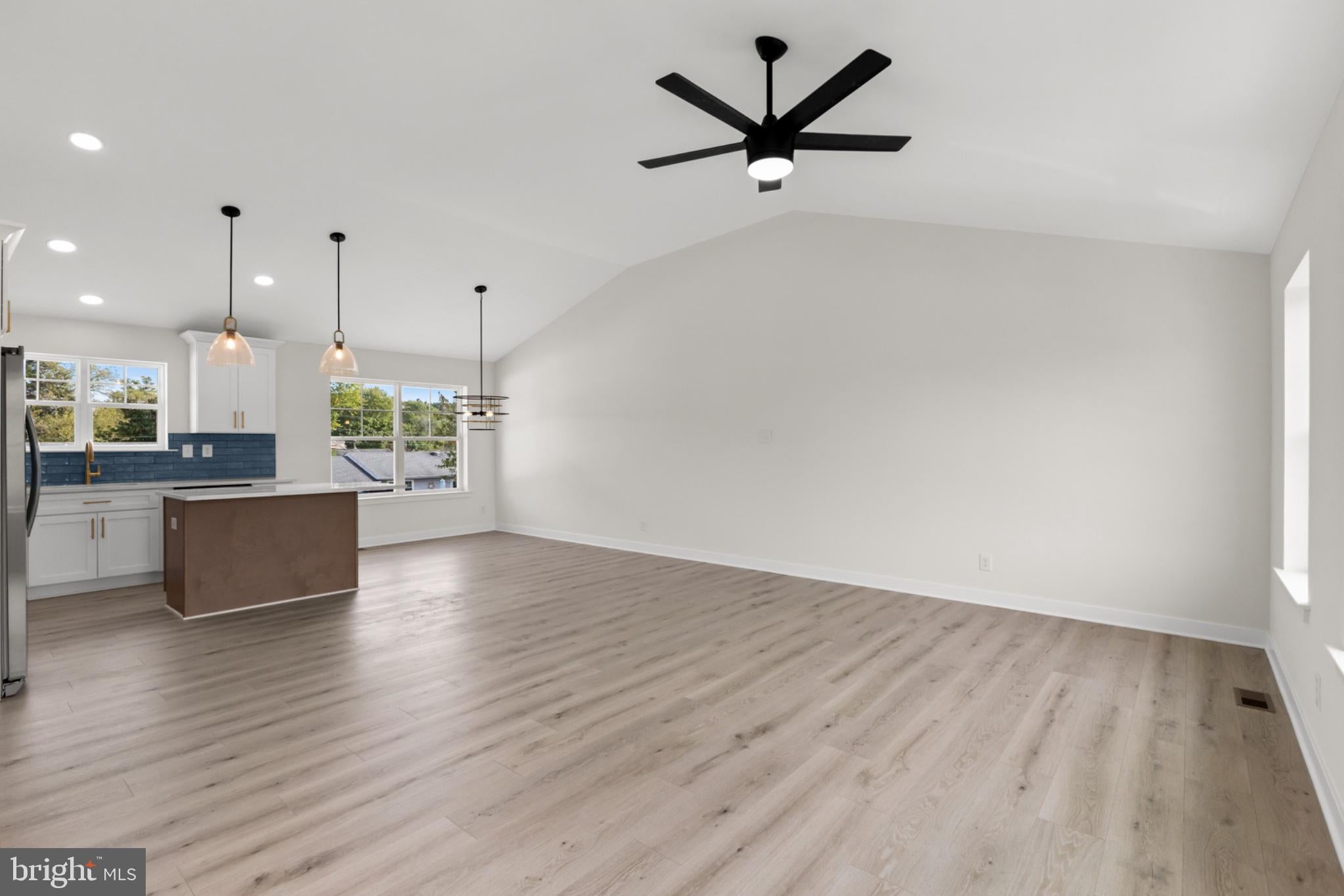 189 Monmouth Ave, West Deptford, NJ 08086 photo