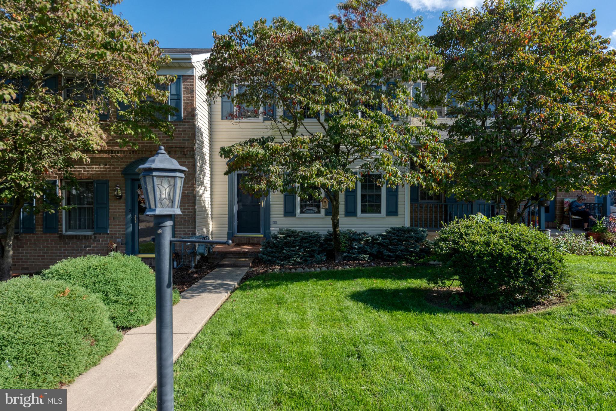 130 Robin Hill Cir, York, PA 17404