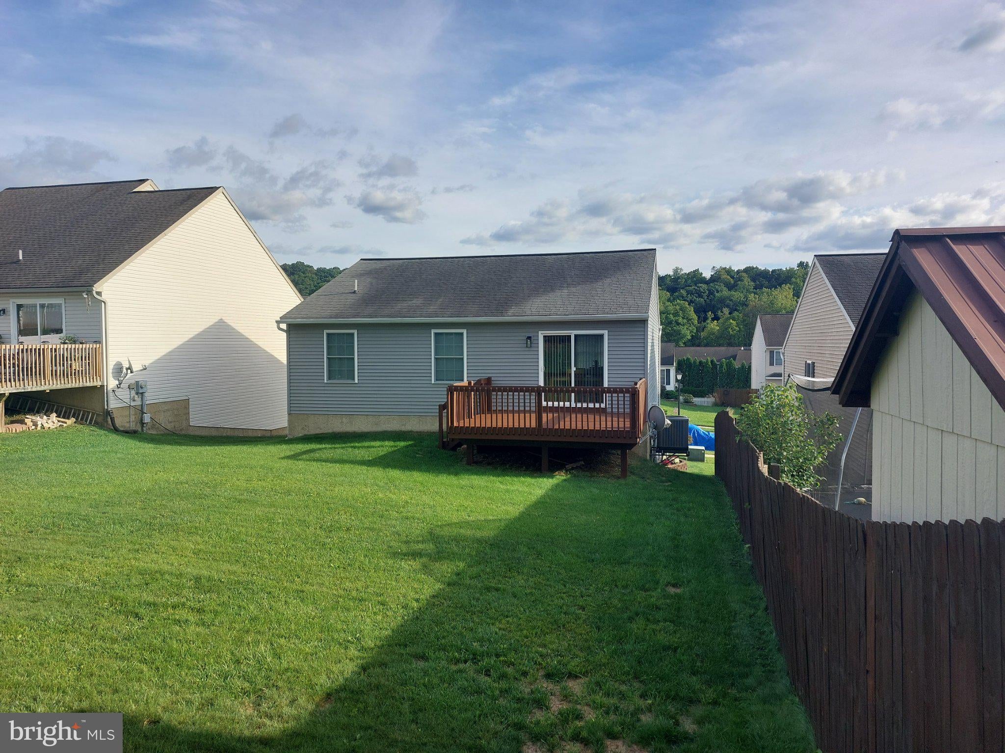 114 Twin Creeks Dr, Jonestown, PA 17038 photo