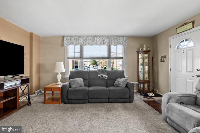 2047 Nester St, Philadelphia, PA 19115 photo