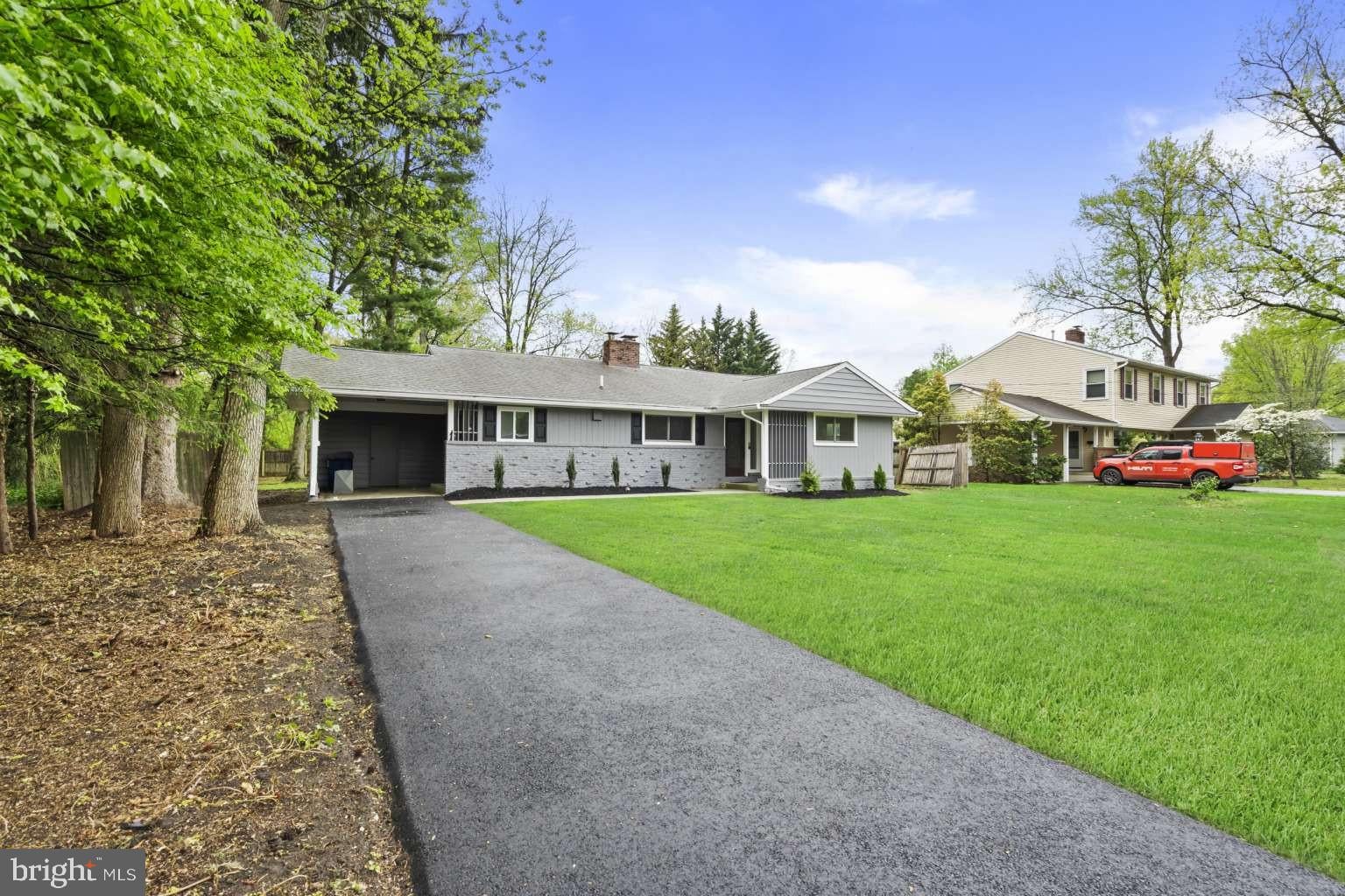 308 Kenwood Dr, Moorestown, NJ 08057 photo