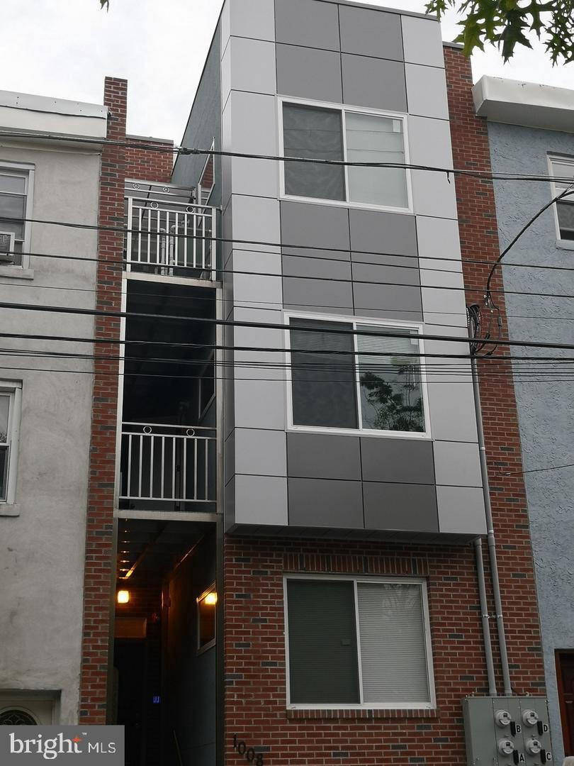1008 Green St, Philadelphia, PA 19123 photo