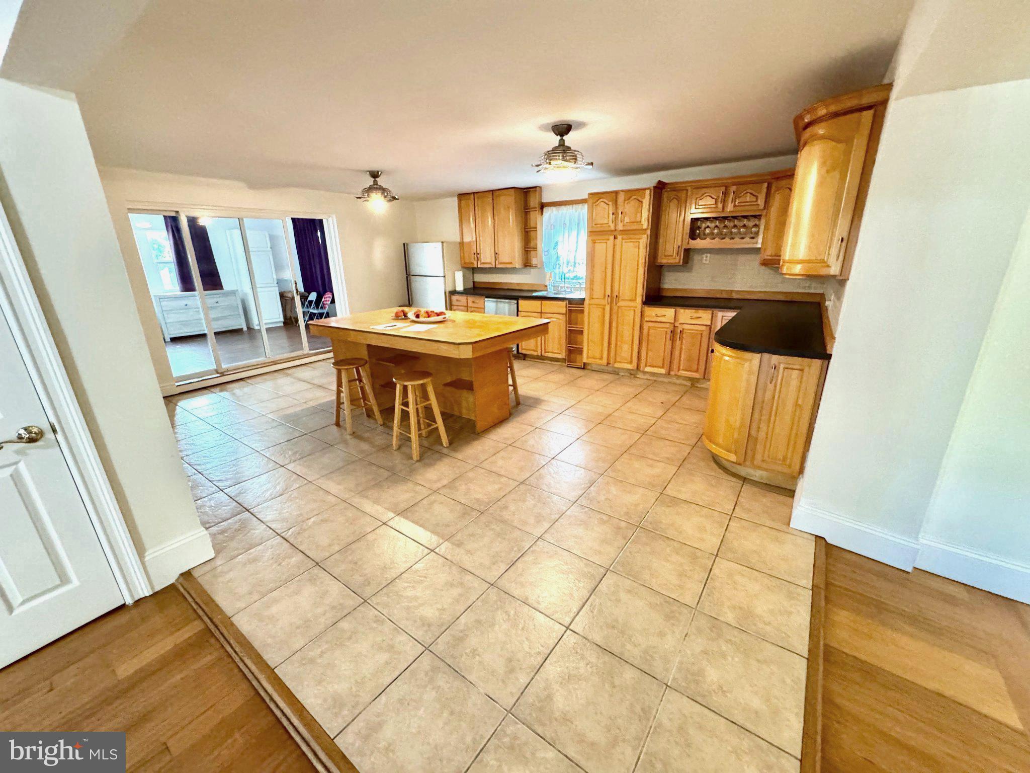 4517 Route 130 S, Burlington, NJ 08016 photo
