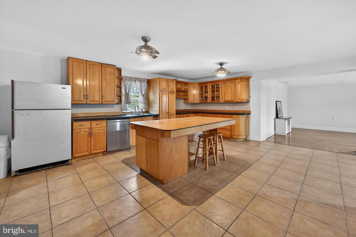4517 Route 130 S, Burlington, NJ 08016 photo