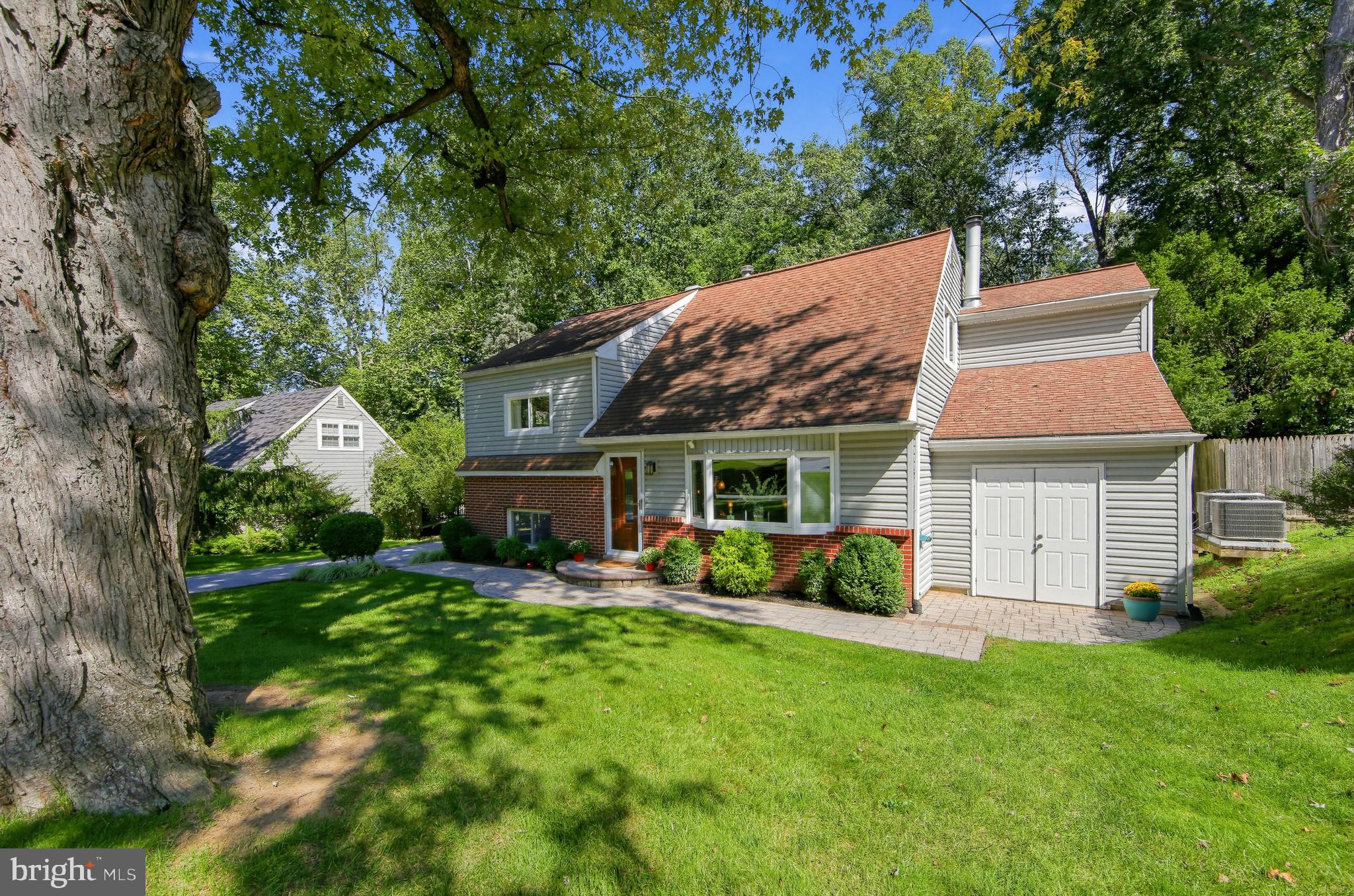 28 Sunset Dr, Paoli, PA 19301 photo