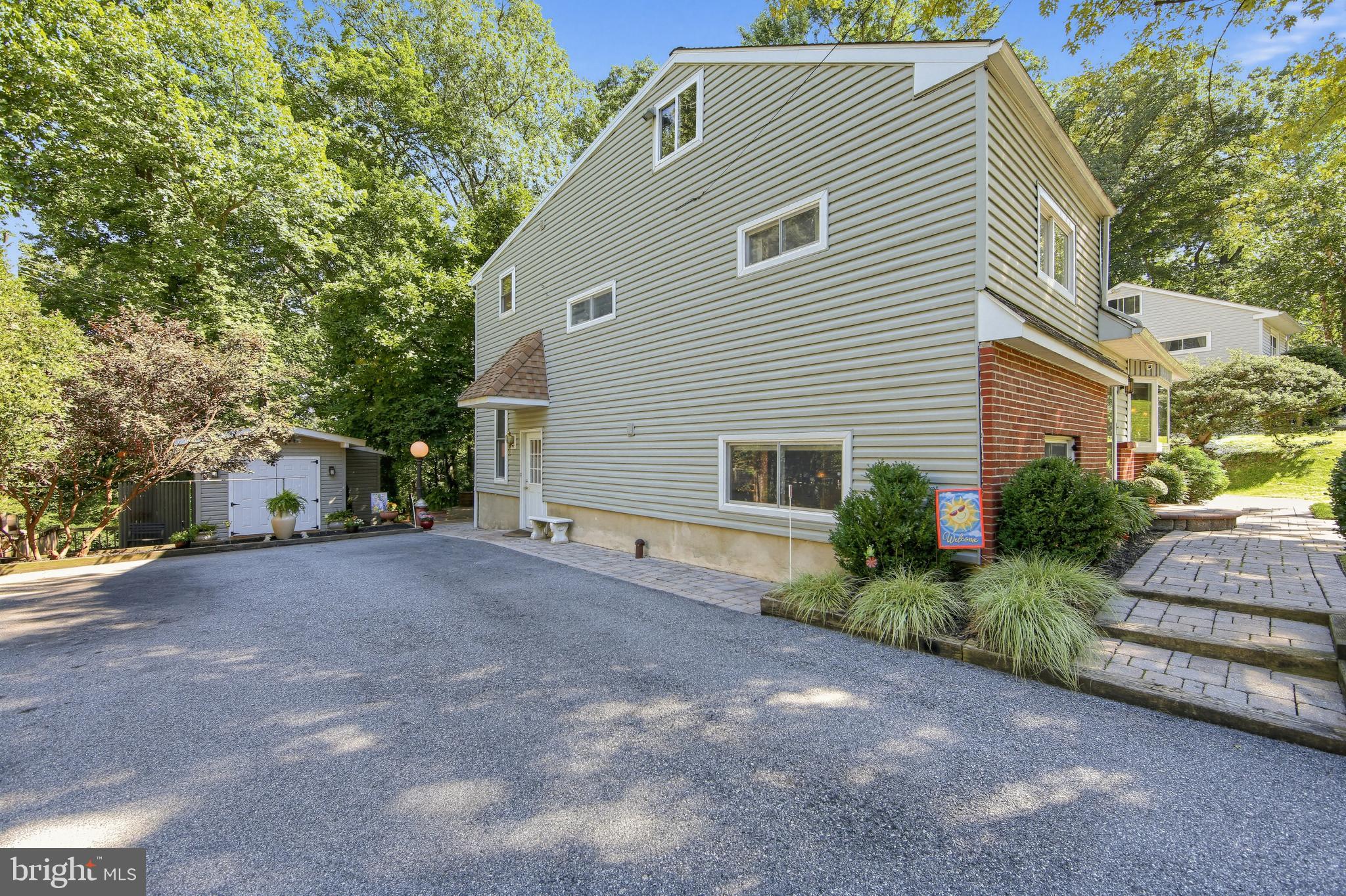 28 Sunset Dr, Paoli, PA 19301 photo
