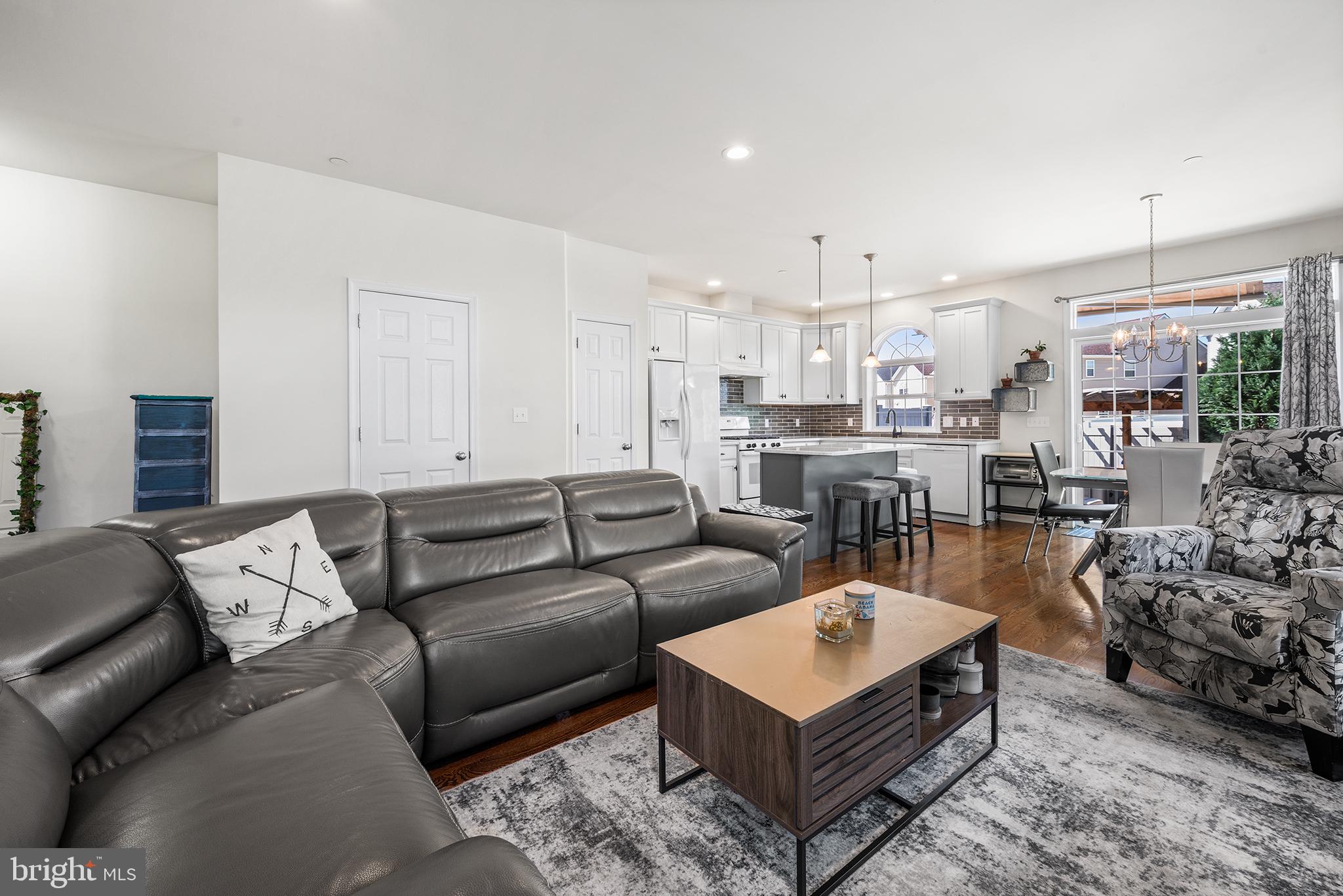 2226 Huntington Ln, Easton, PA 18040 photo