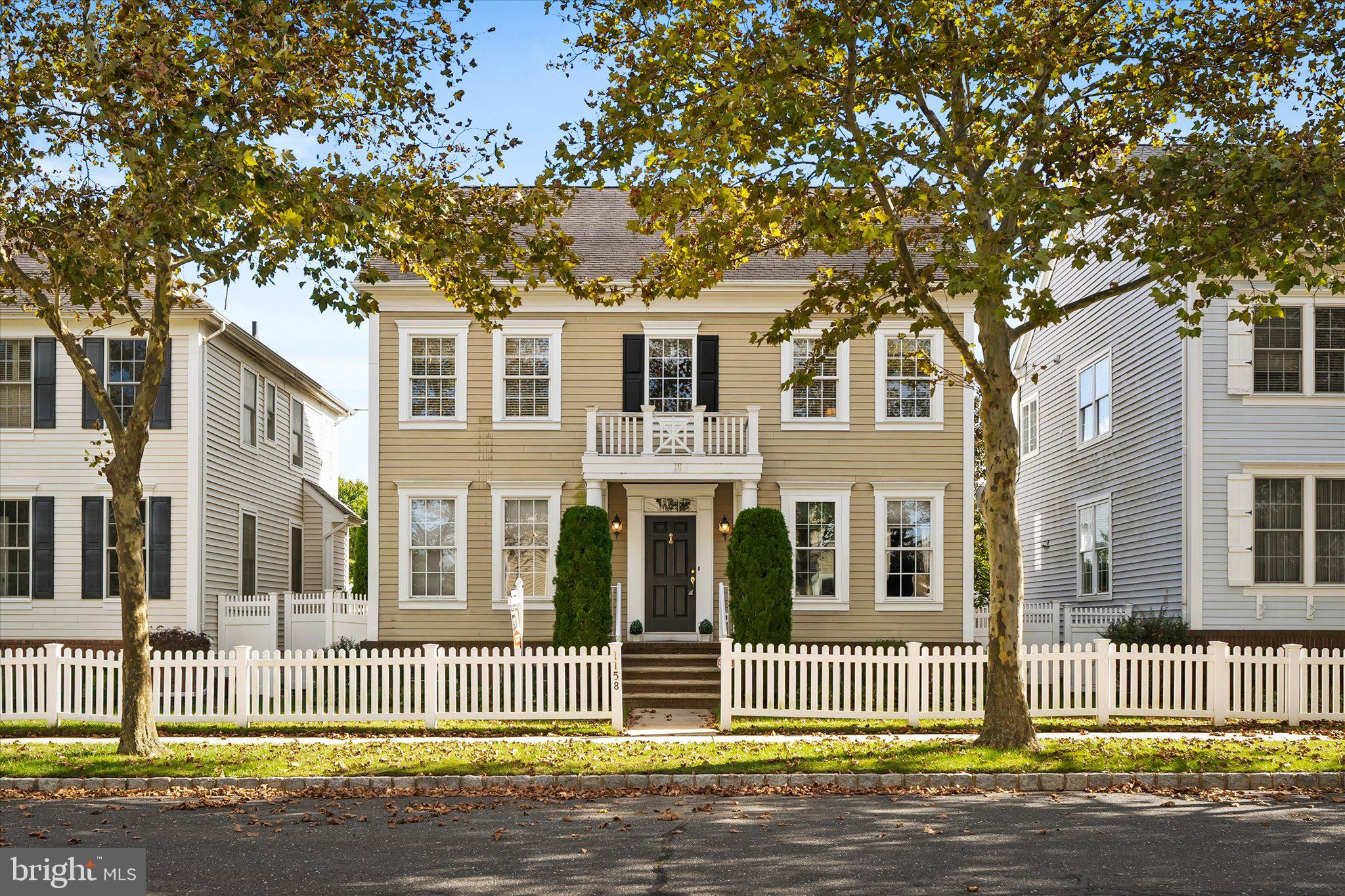 1158 Lake Dr, Robbinsville, NJ 08691
