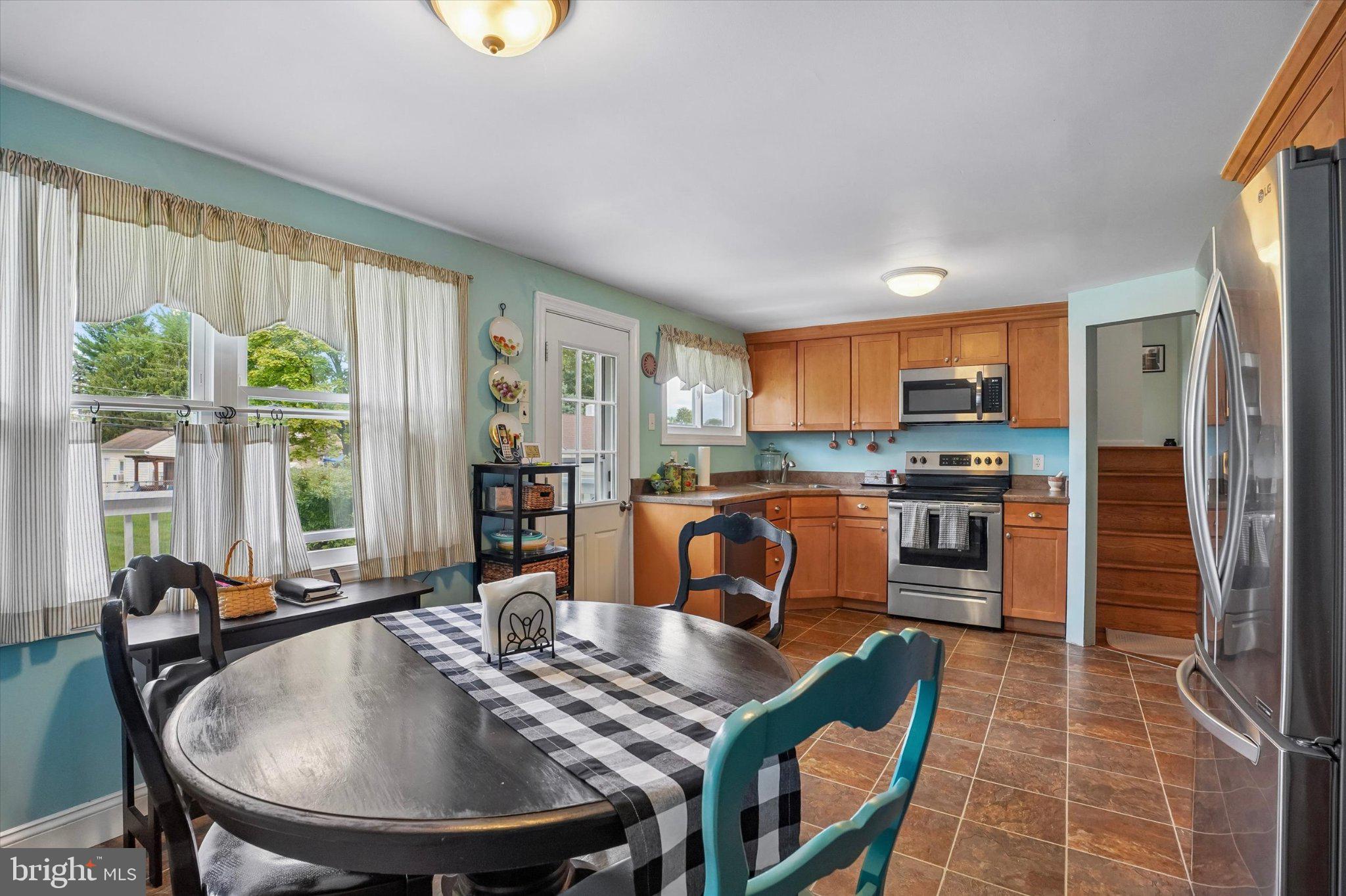 536 Sherwood Ln, Hatboro, PA 19040 photo