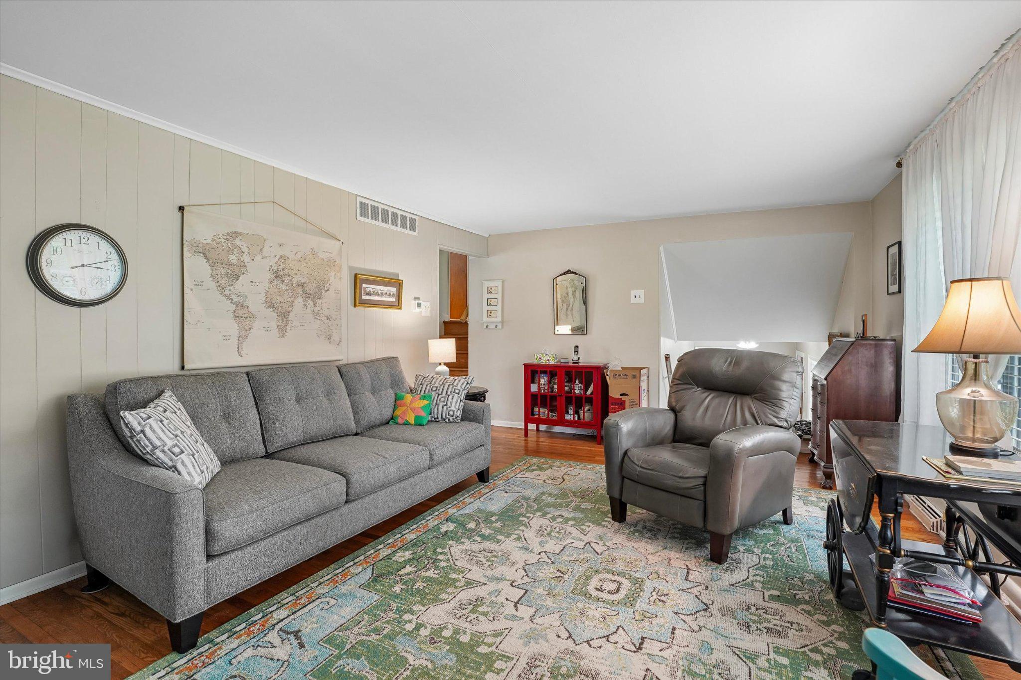 536 Sherwood Ln, Hatboro, PA 19040 photo