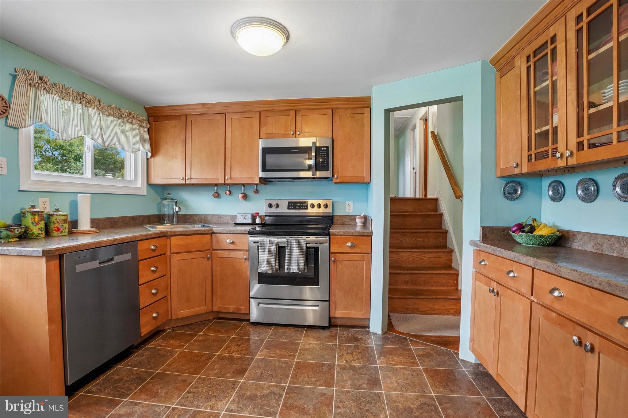 536 Sherwood Ln, Hatboro, PA 19040 photo