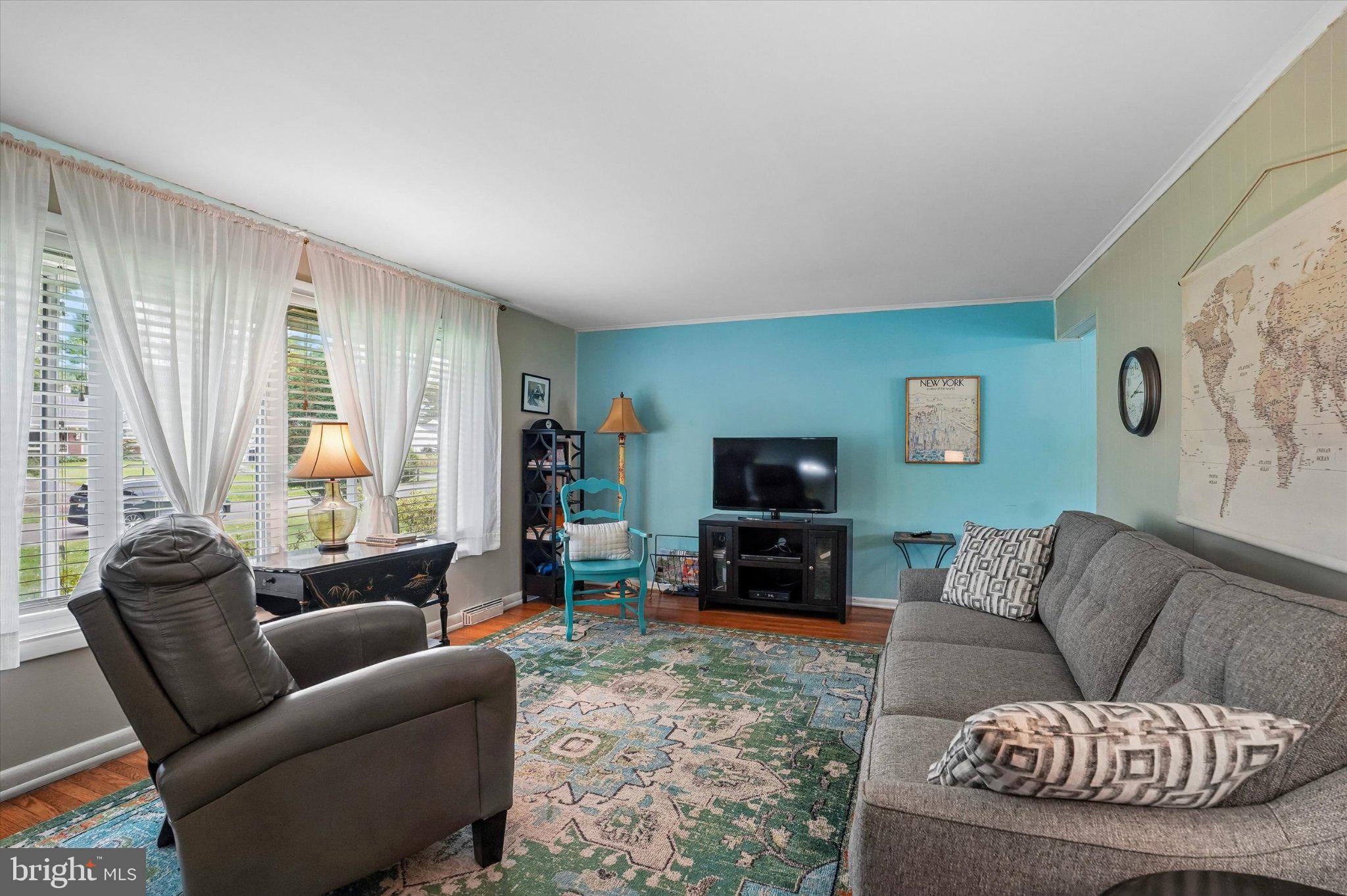 536 Sherwood Ln, Hatboro, PA 19040 photo