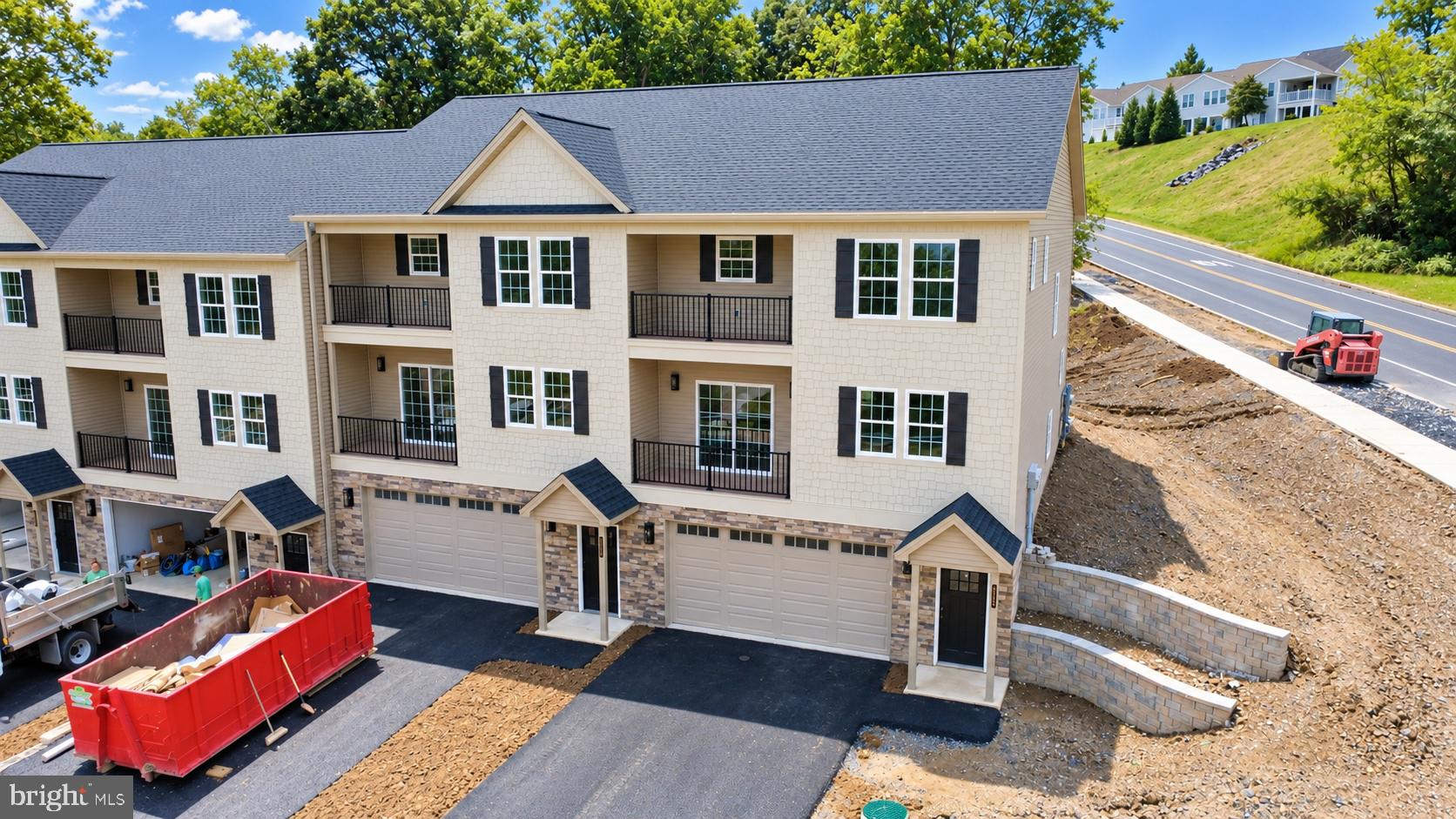 1152 Oyster Mill Rd, Camp Hill, PA 17011