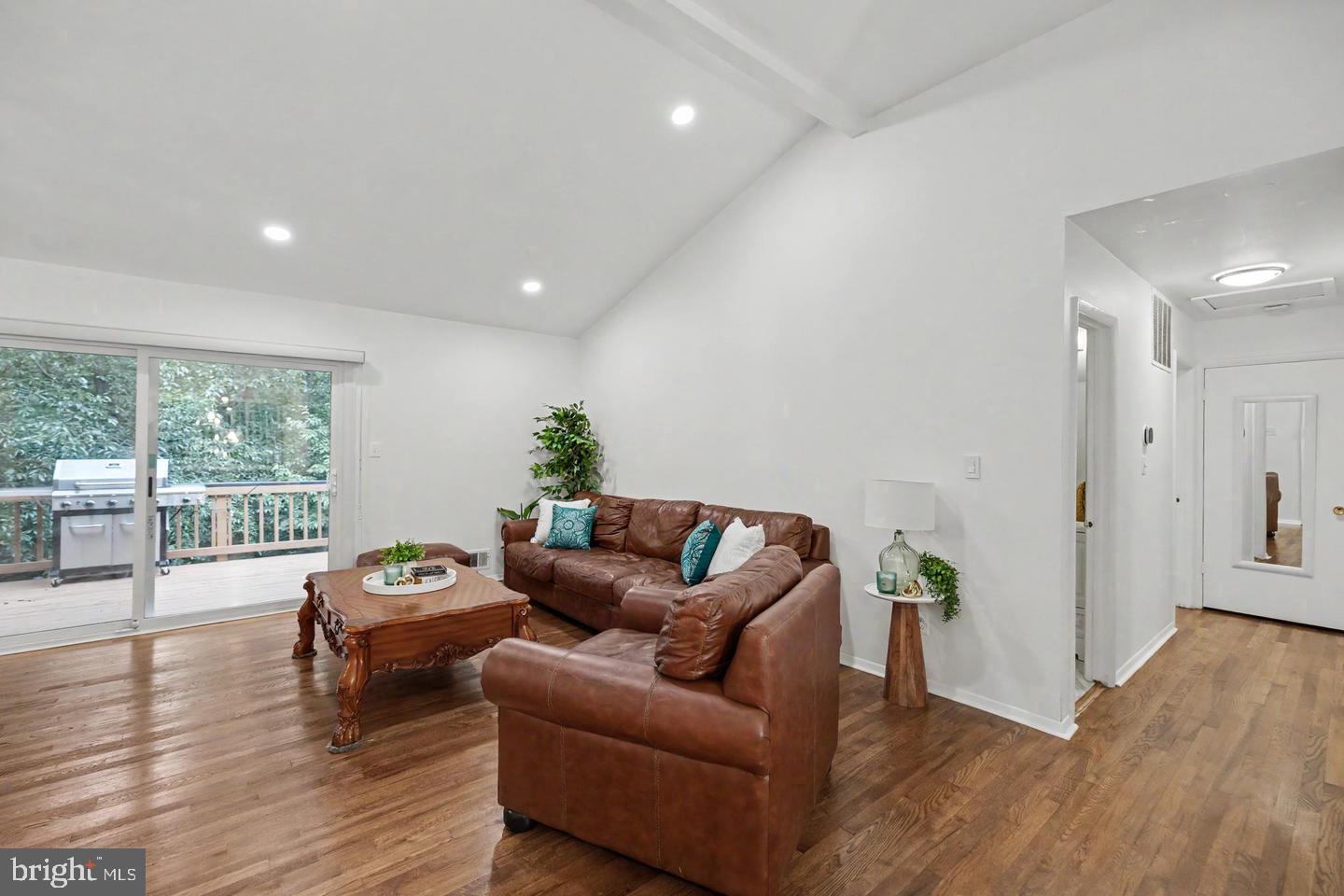 4703 Tara Dr, Fairfax, VA 22032 photo