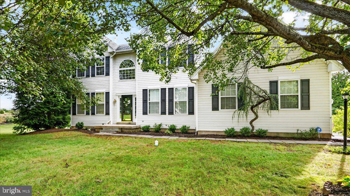 75 Long Meadow Rd, Royersford, PA 19468