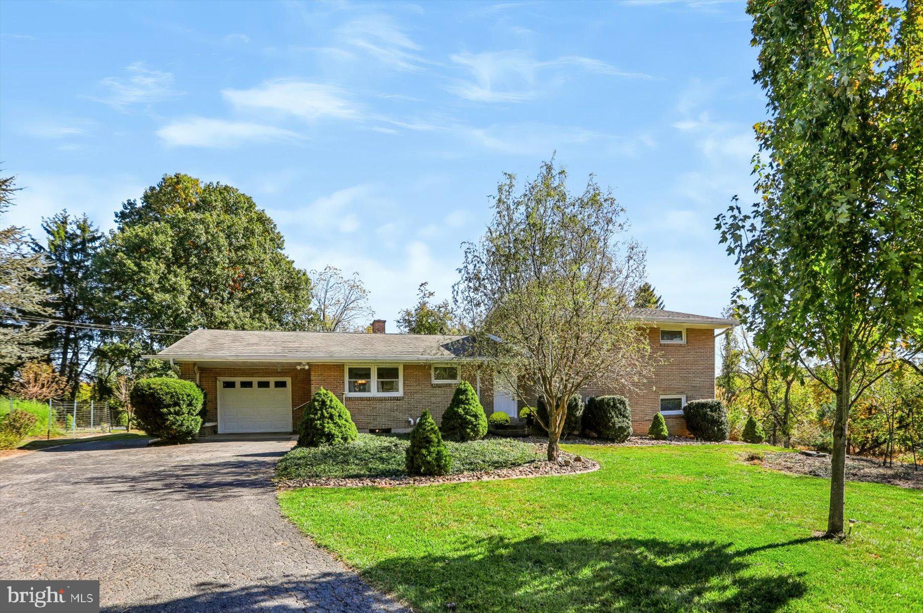 1501 Haven Croft Rd, Harrisburg, PA 17110
