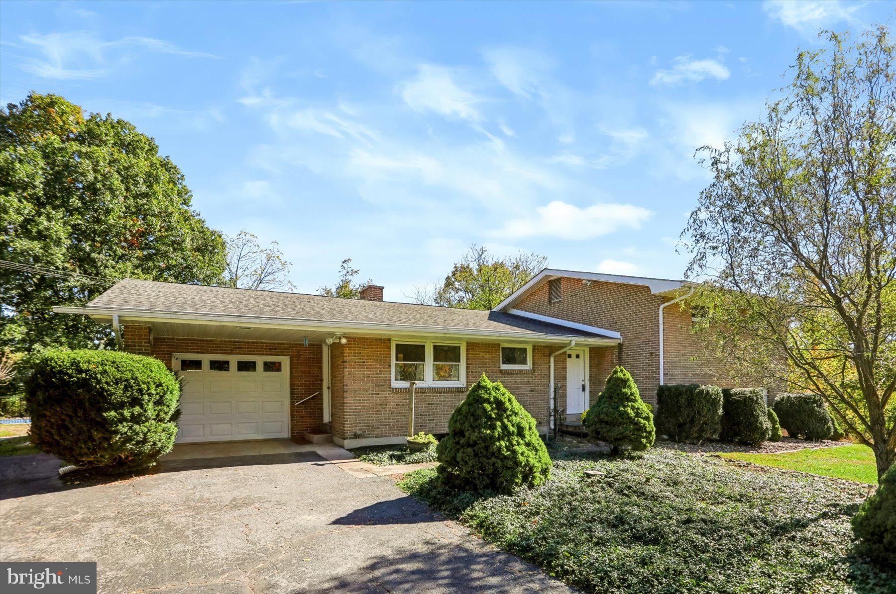 1501 Haven Croft Rd, Harrisburg, PA 17110 photo