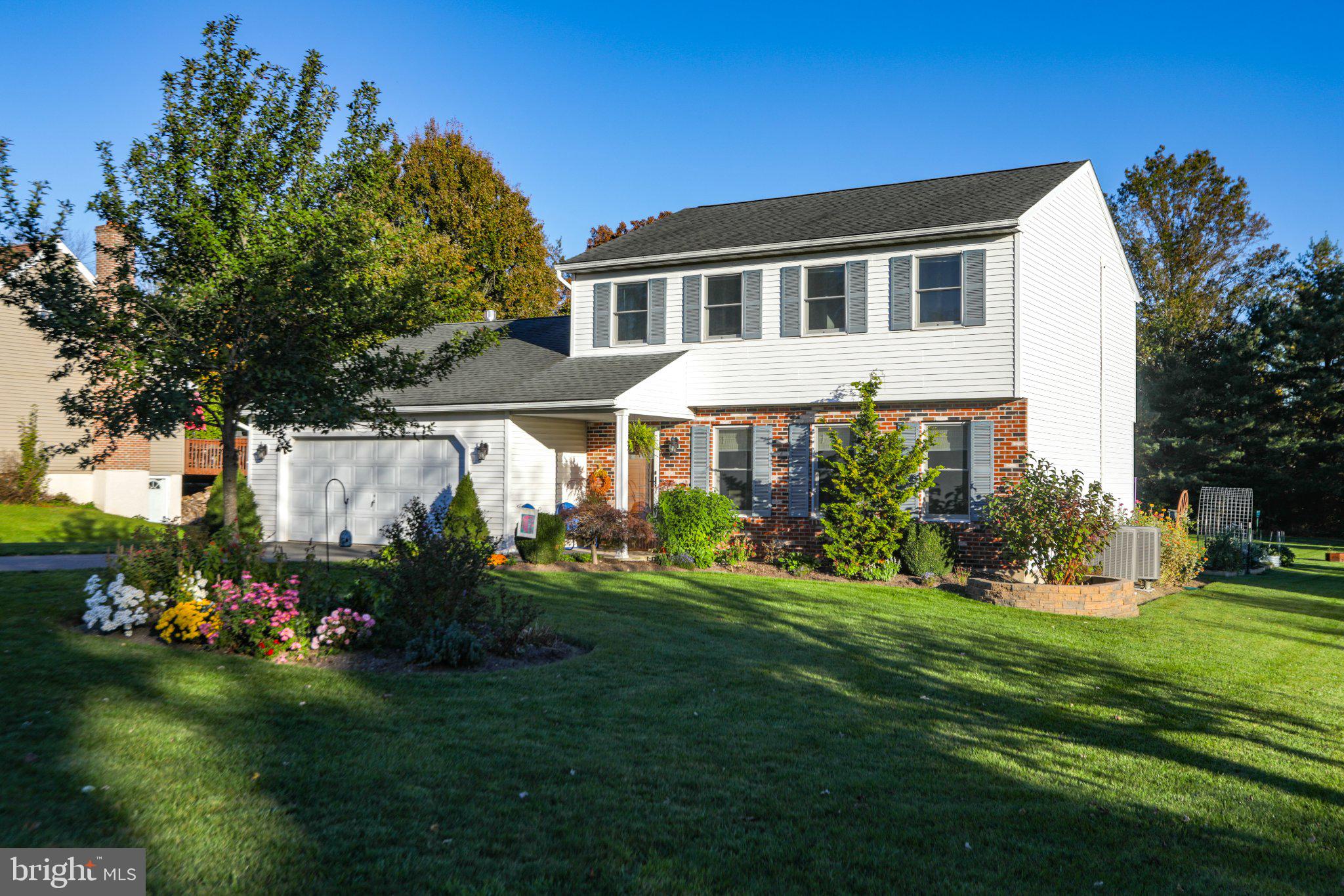 1447 Mensch Ln, Gilbertsville, PA 19525 photo