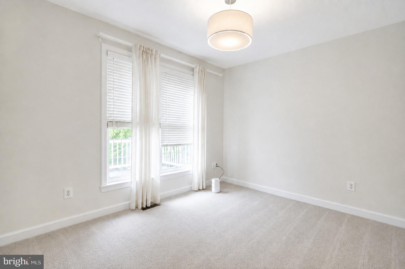 10225 Everley Terrace, Lanham, MD 20706 photo